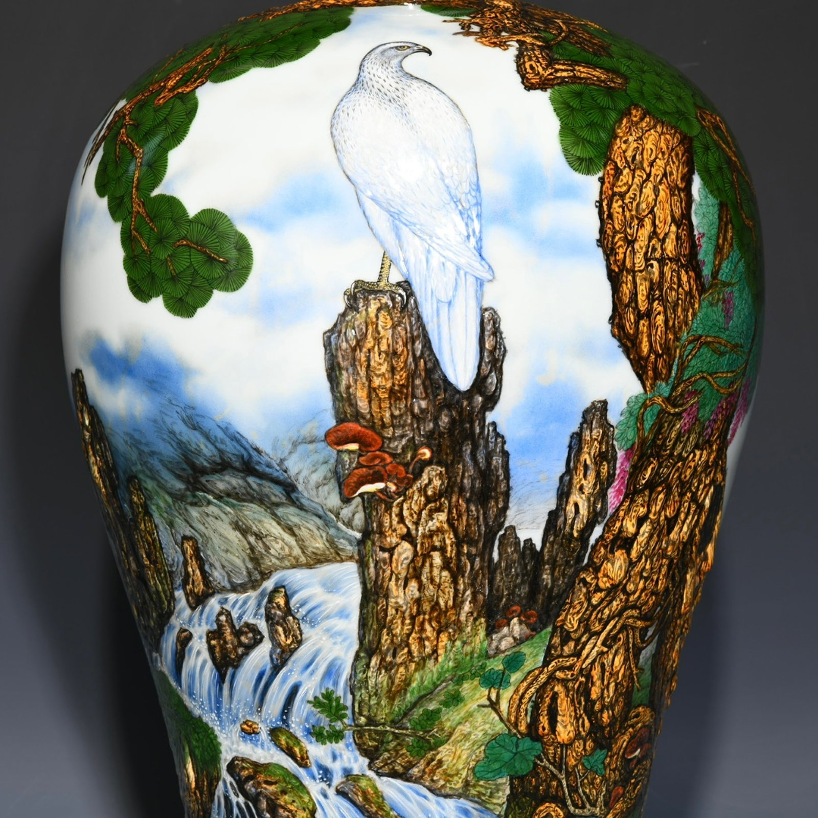A Huge Enamel Pine and Eagle Pattern Vase,with poem - 5