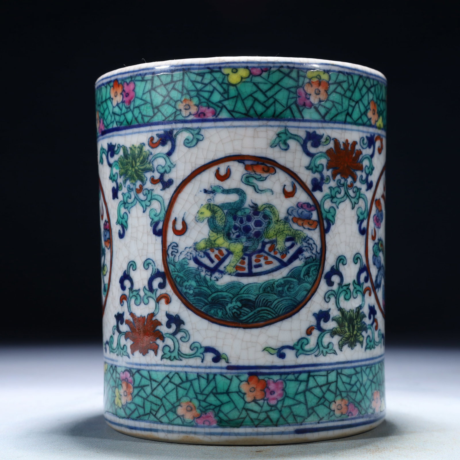 An Exquisite Doucai Lotus Pattern Brush Pot: An Exquisite Doucai Lotus Pattern Brush Pot,Qing Dynasty,China,Kangxi Six-character Mark,Size:5.1inx5.9in,Weight:1150g 斗彩缠枝莲纹笔筒,中国