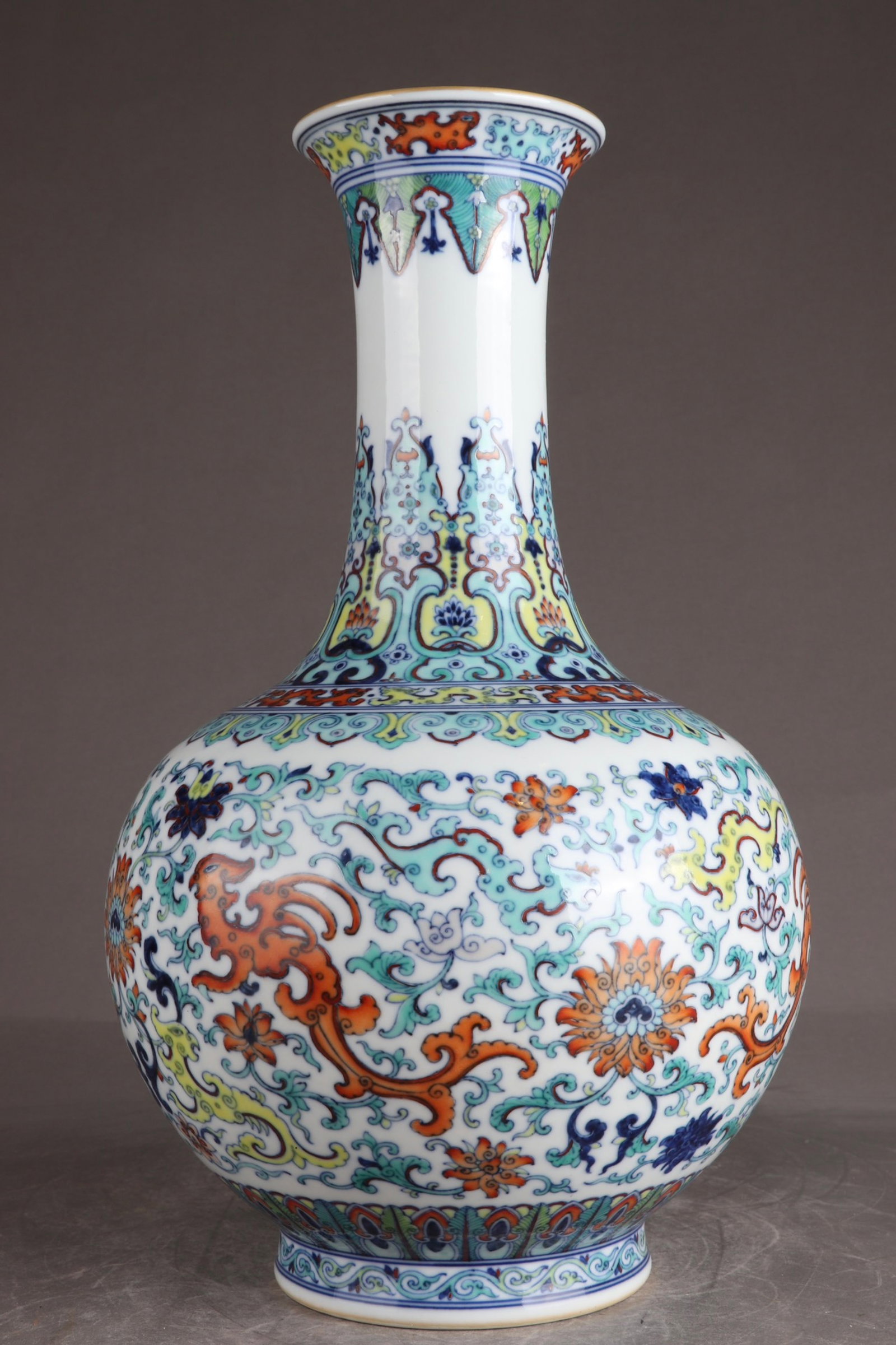 A Rare Doucai Lotus Pattern Vase - 2