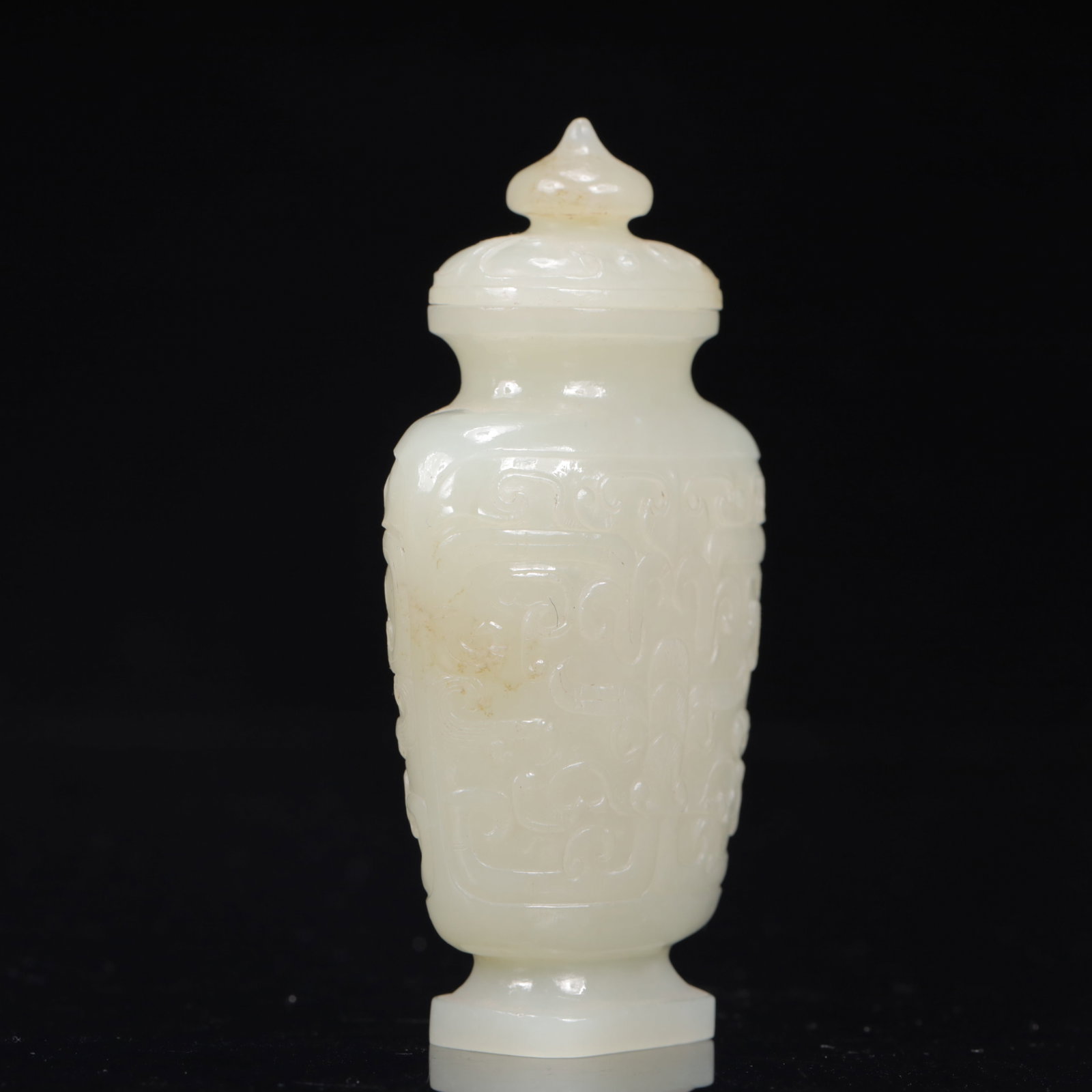 An Exquisite White Jade Lotus Pattern Vase - 4