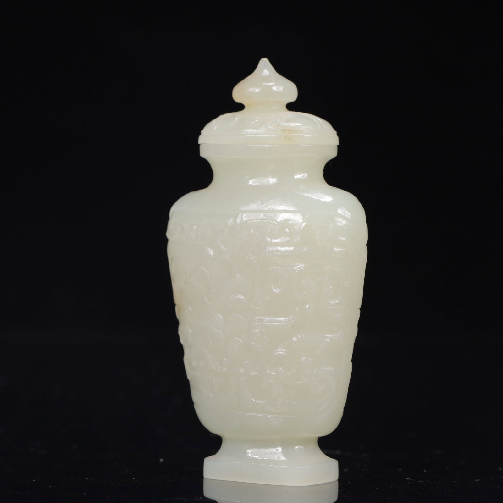 An Exquisite White Jade Lotus Pattern Vase - 6