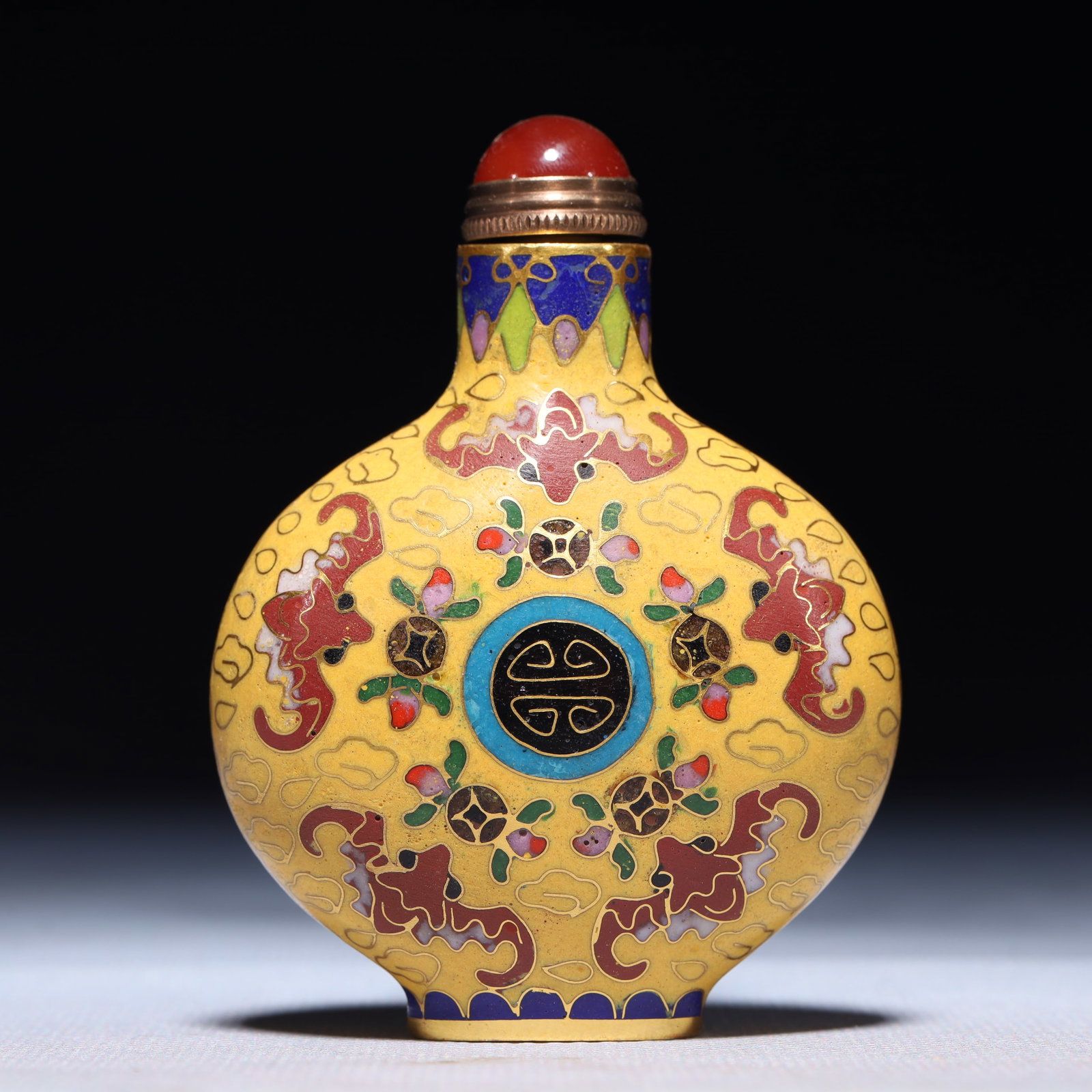 An Exquisite Cloisonne Bats and Peach Pattern Snuff Bottle: An Exquisite Cloisonne Bats and Peach Pattern Snuff Bottle,Qing Dynasty,China,Size:2.4inx0.8inx3in,Weight:74.8g