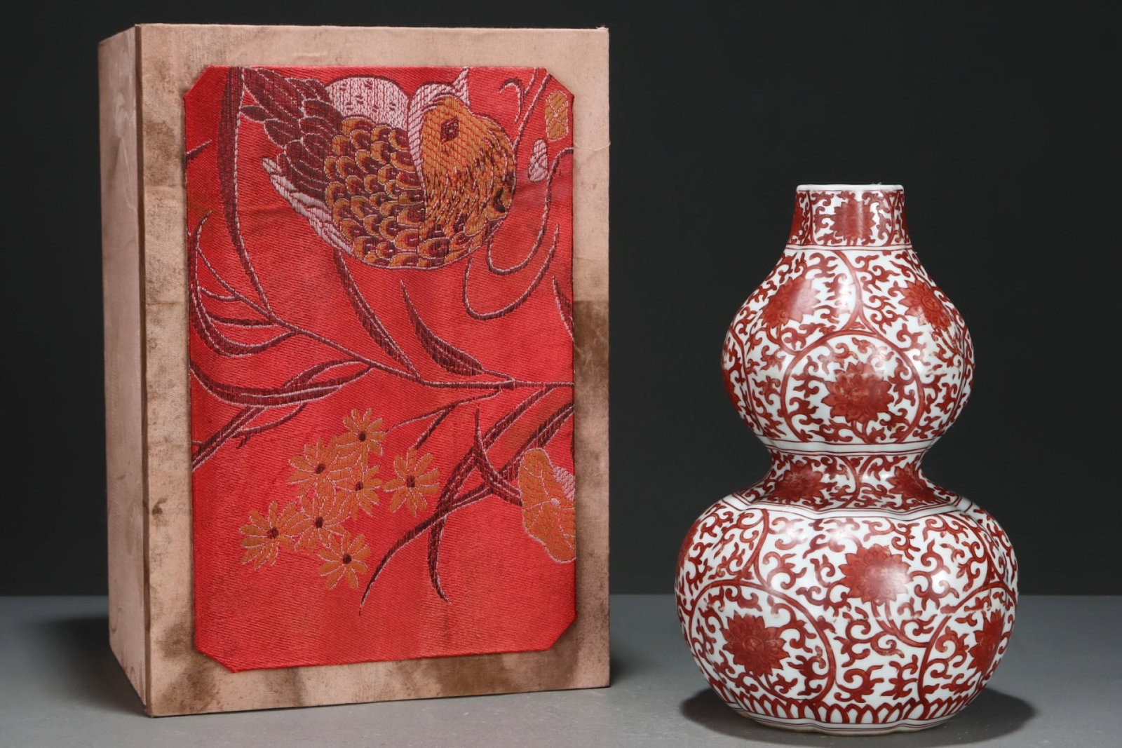 An Exquisite Iron-Red Lotus Pattern Gourd Vase: An Exquisite Iron-Red Lotus Pattern Gourd Vase,Ming Dynasty,China,Jiajing Six-character Mark,Size:10inx6.4in