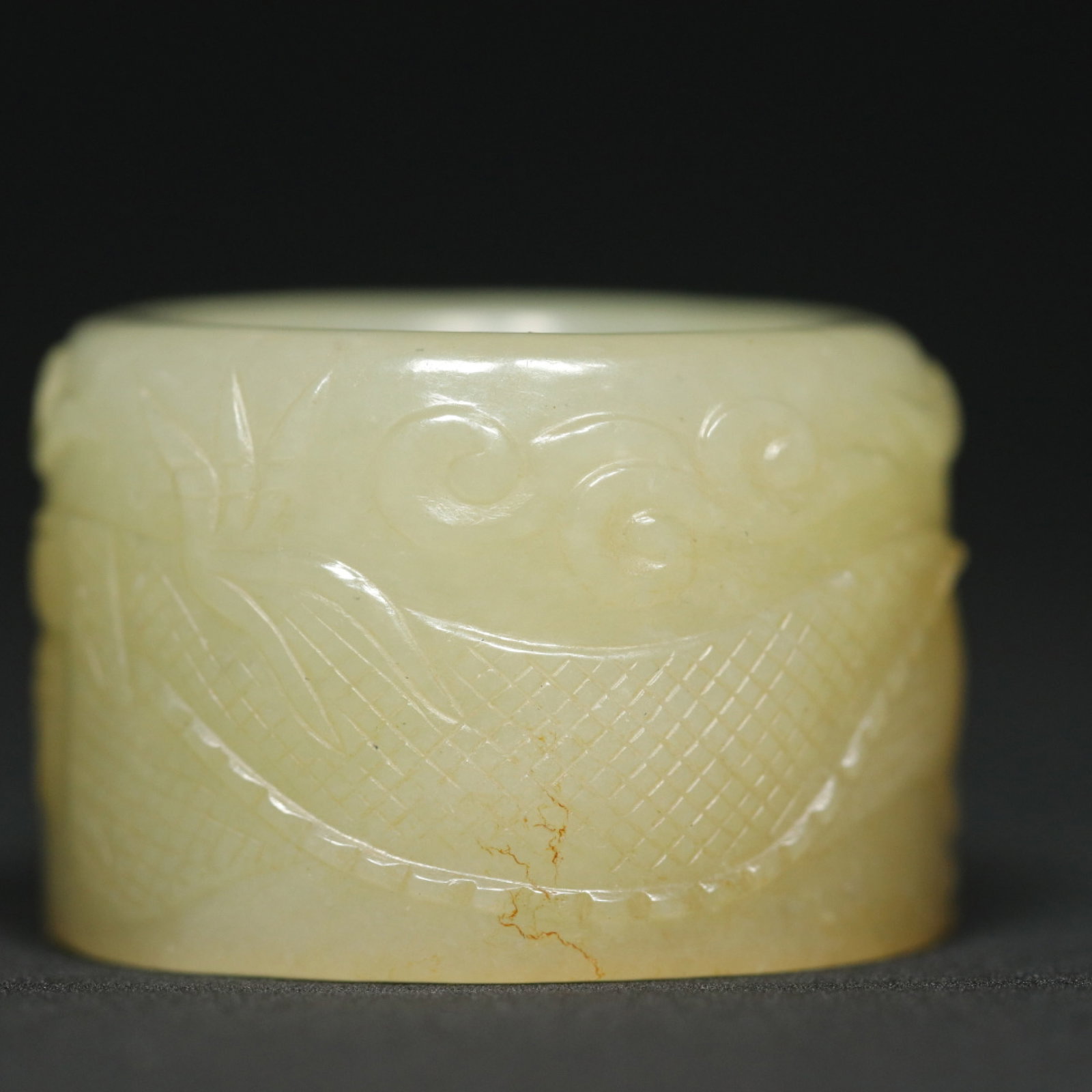 An Exquisite White Jade Dragon Pattern Thumb Ring - 8