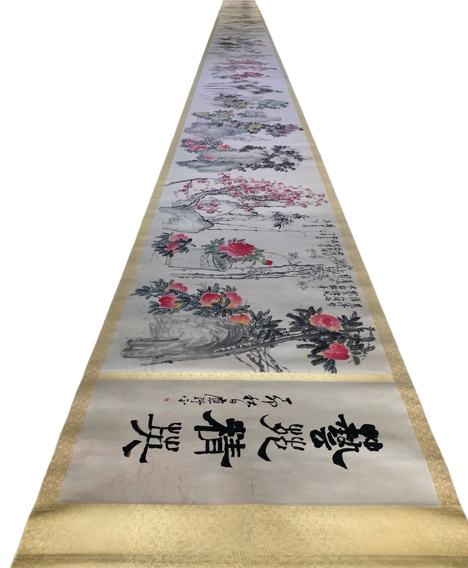 A Chinese Hand Scroll Ink Painting of Flower and Fruit on Paper: A Chinese Hand Scroll Ink Painting of Flower and Fruit on Paper,Wu Changshuo,Size:1574.8in