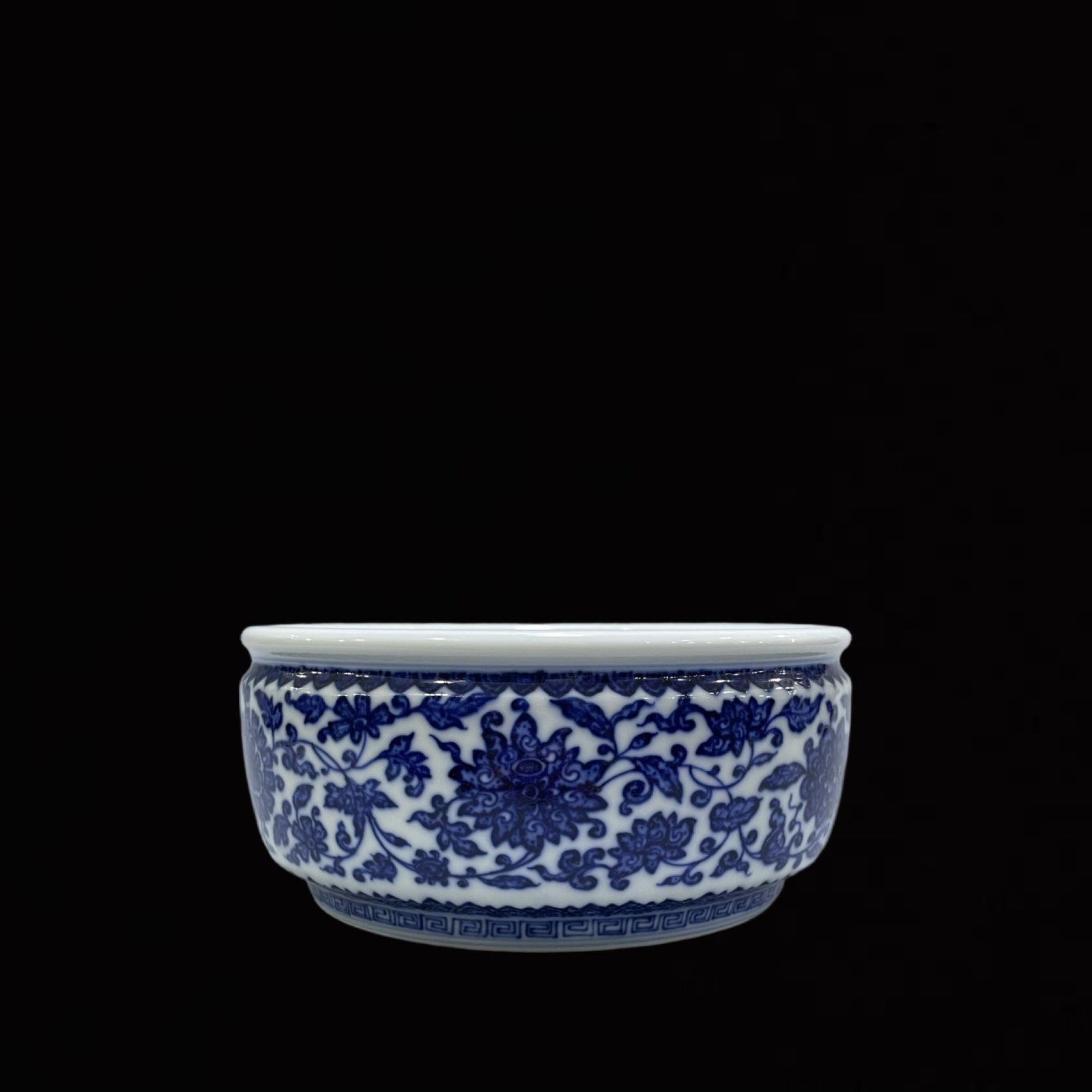 An Exquisite Blue and White Lotus Pattern Brush Washer (1 of 7)
