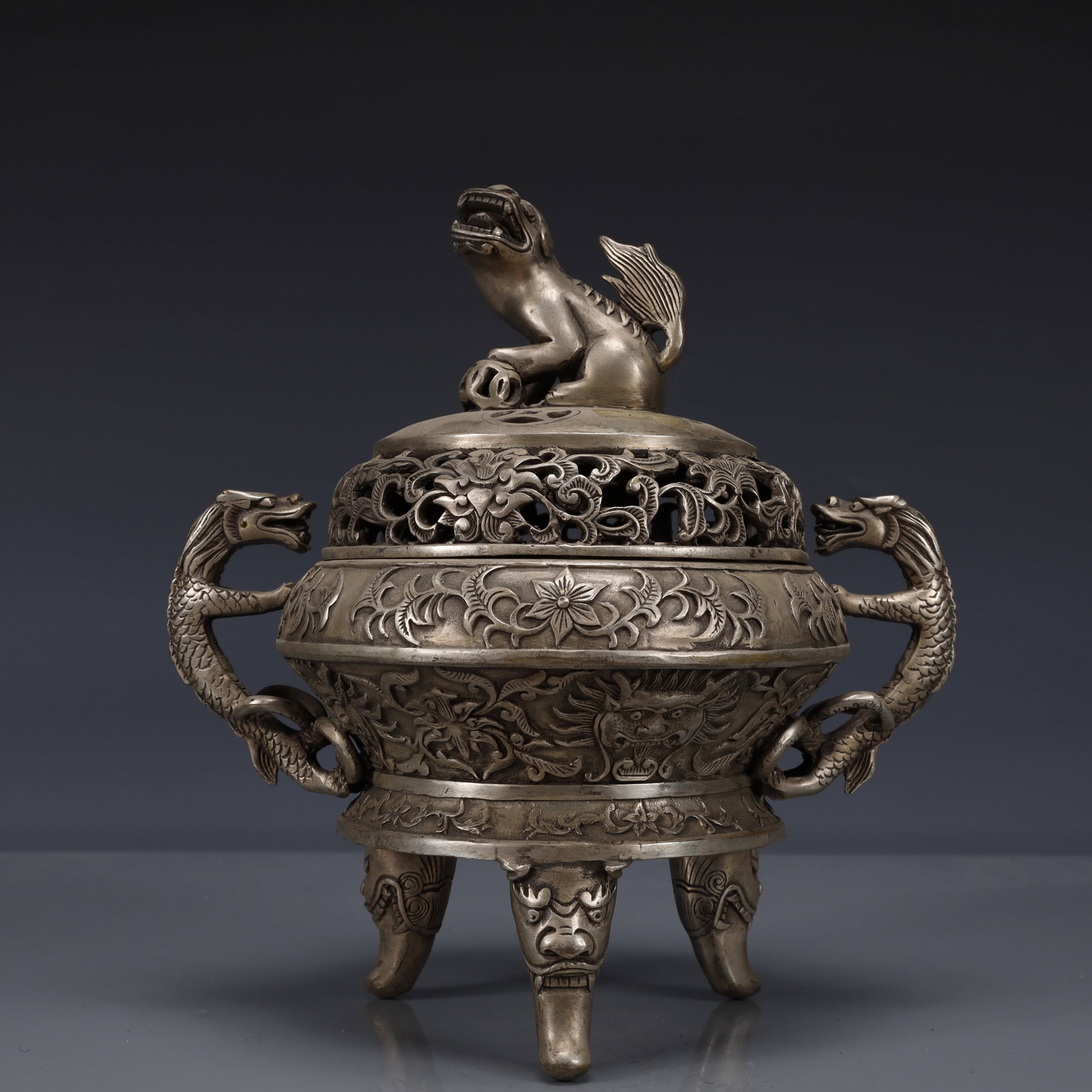An Exquisite Silver-Plated Bronze Beast-Face Pattern Double-Ears and Tripod Censer: An Exquisite Silver-Plated Bronze Beast-Face Pattern Double-Ears and Tripod Censer,The Republic of China,Size:8.3inx5.9inx9.4in,Weight:1600g