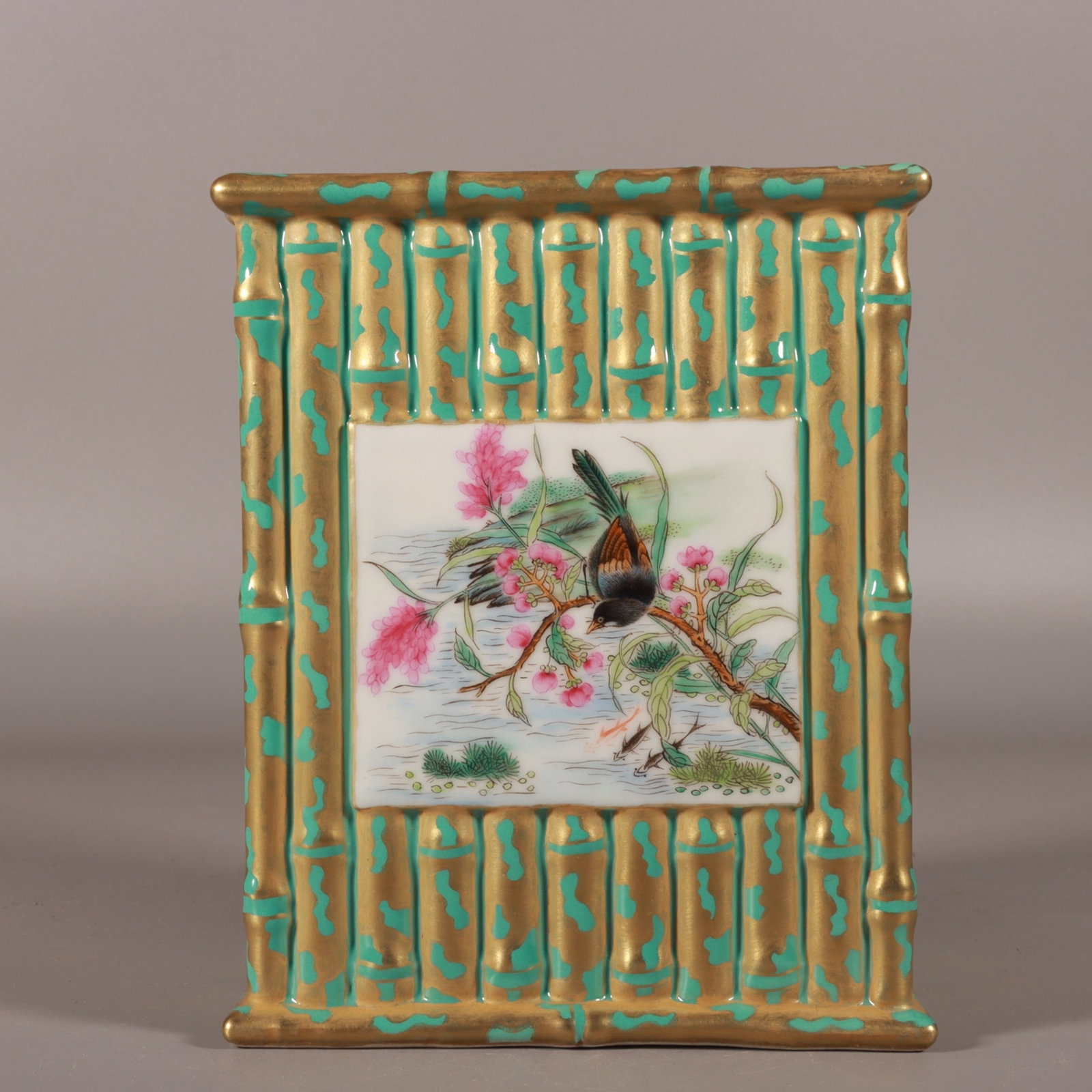 An Exquisite Enamel Painted Gold Flower and Bird Pattern Brush Pot,with poem: An Exquisite Enamel Painted Gold Flower and Bird Pattern Brush Pot,with poem,Qing Dynasty,China,Qianlong Four-character Mark,Size:5.6inx4.6in 珐琅彩描金花鸟&#