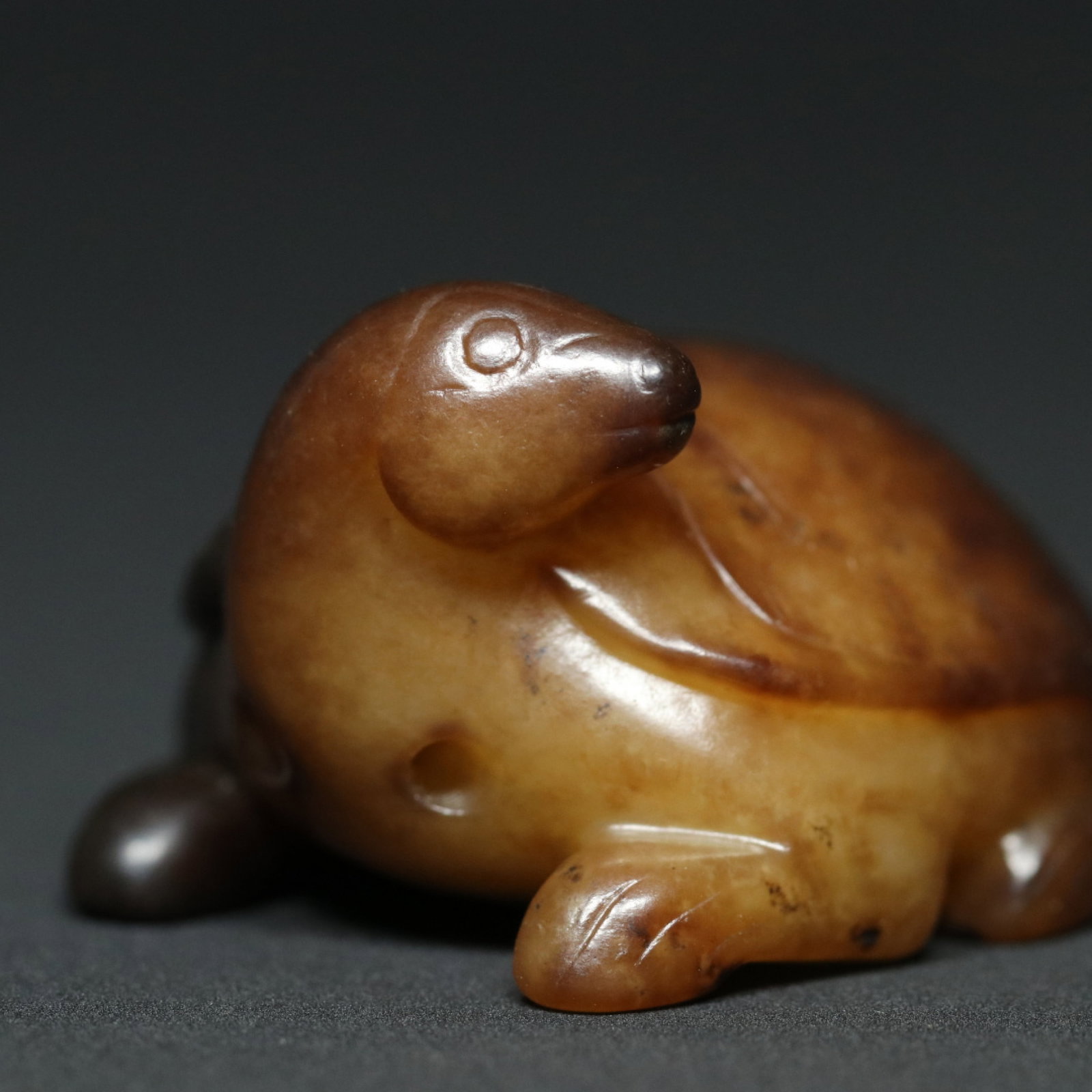 An Exquisite White Jade Turtle Pendant - 5
