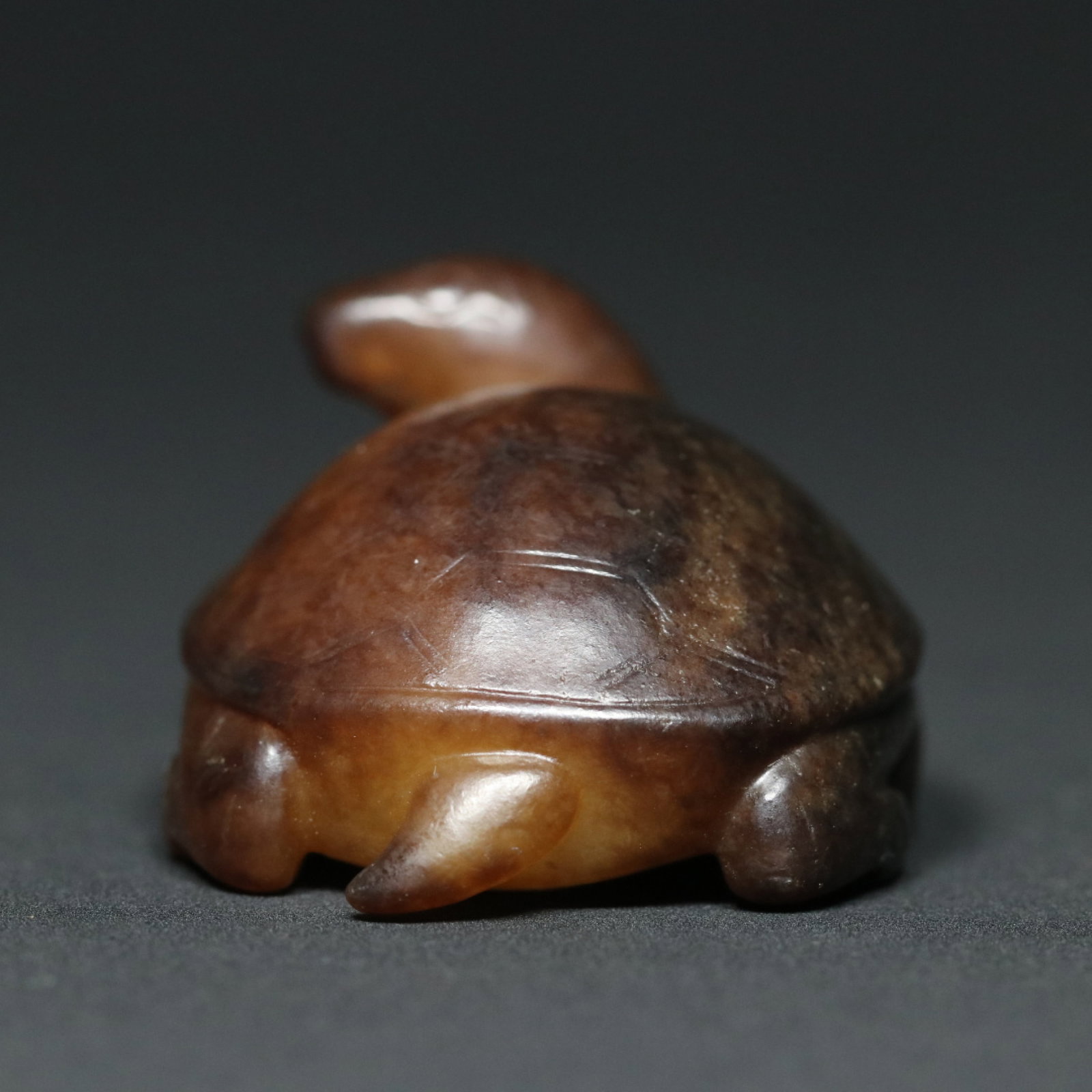 An Exquisite White Jade Turtle Pendant - 7