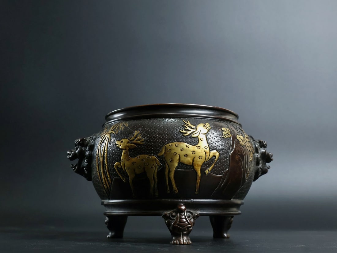 An Exquisite Gilt Bronze Deer Pattern Beast-Ears and Elephant-Legs Censer: An Exquisite Gilt Bronze Deer Pattern Beast-Ears and Elephant-Legs Censer,Ming Dynasty, China, Xuande Six-character Mark,Size:4.3inx5in,Weight:2415g 铜鎏金鹿纹兽
