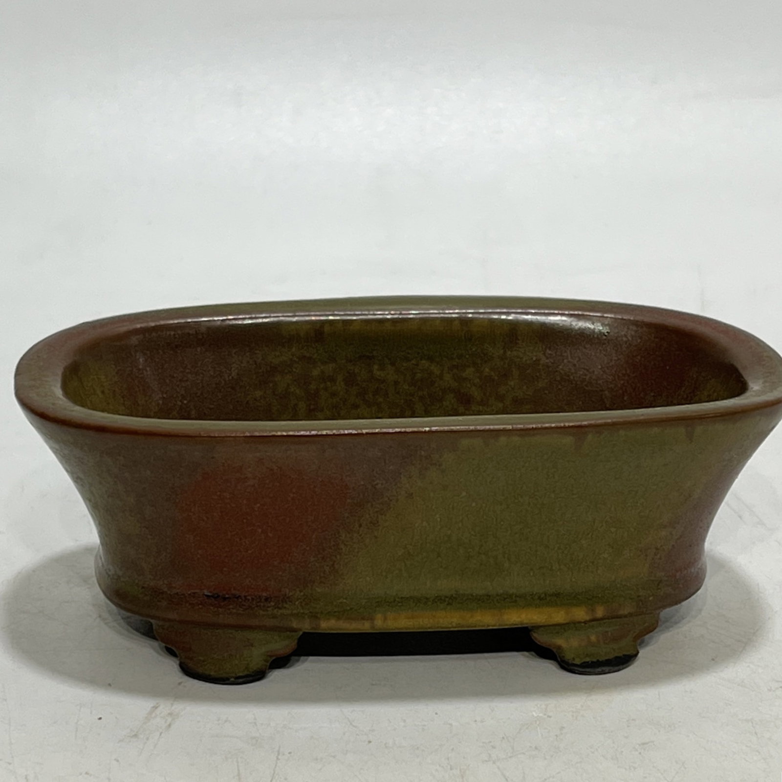 An Exquisite Teadust Glazed four legs Brush Washer: An Exquisite Teadust Glazed four legs Brush Washer,Qing Dynasty,China,Qianlong Four-character Mark,Size:4.7in