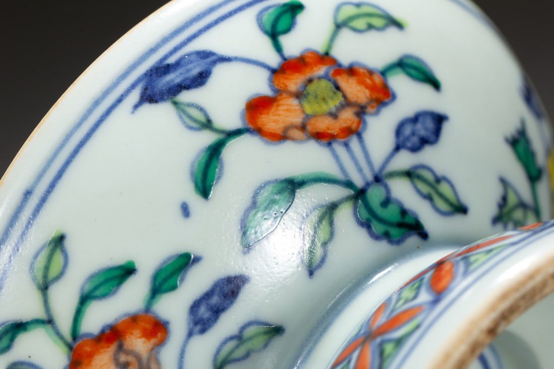 An Exquisite Doucai Flower Pattern Bowl with Cover - 7