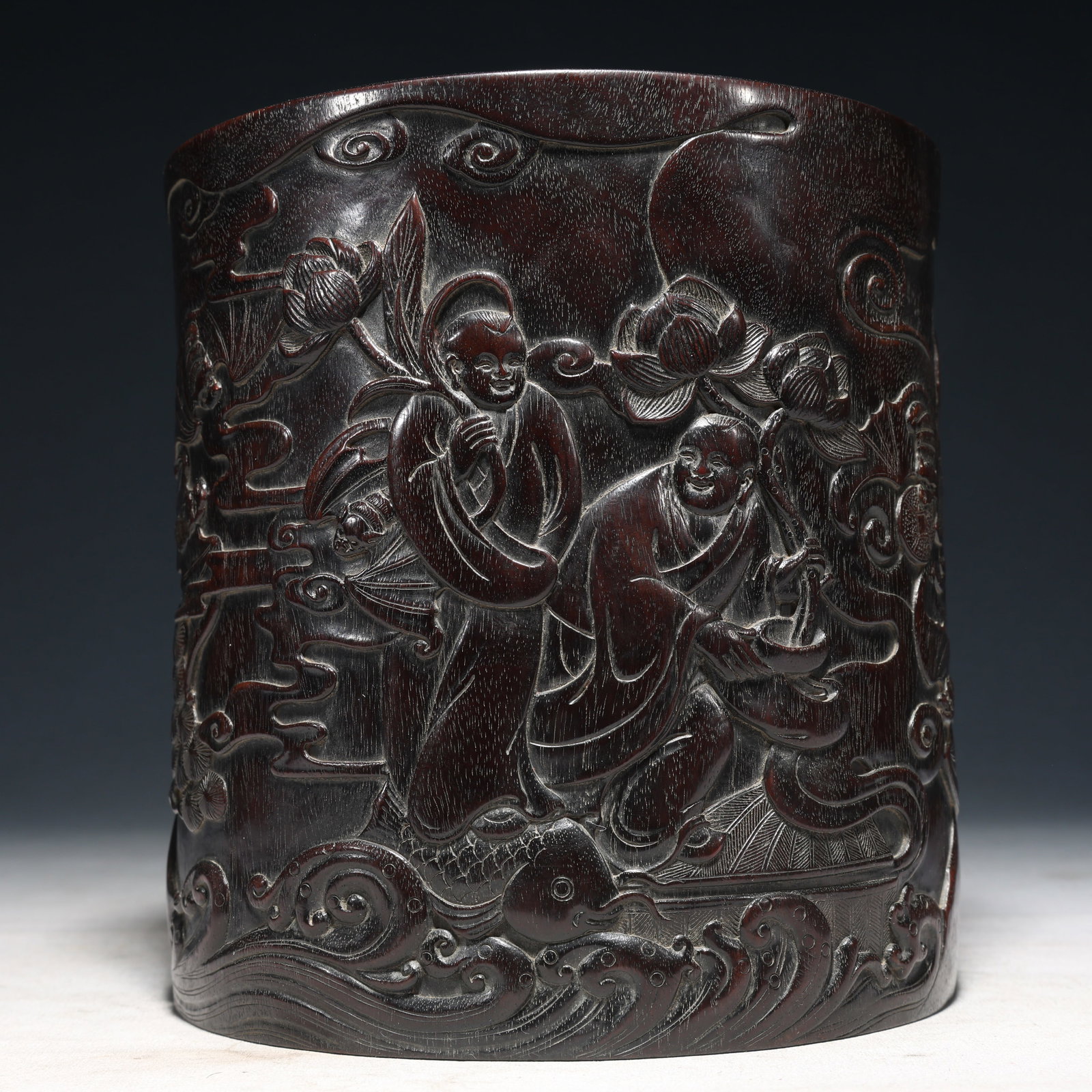 An Exquisite Zitanwood Figure Pattern Brush Pot,With Poem: An Exquisite Zitanwood Figure Pattern Brush Pot,With Poem,Qing Dynasty,China,Qianlong Six-character Mark,Size:7.3inx7.5in,Weight:1600g 紫檀木人物纹笔筒,