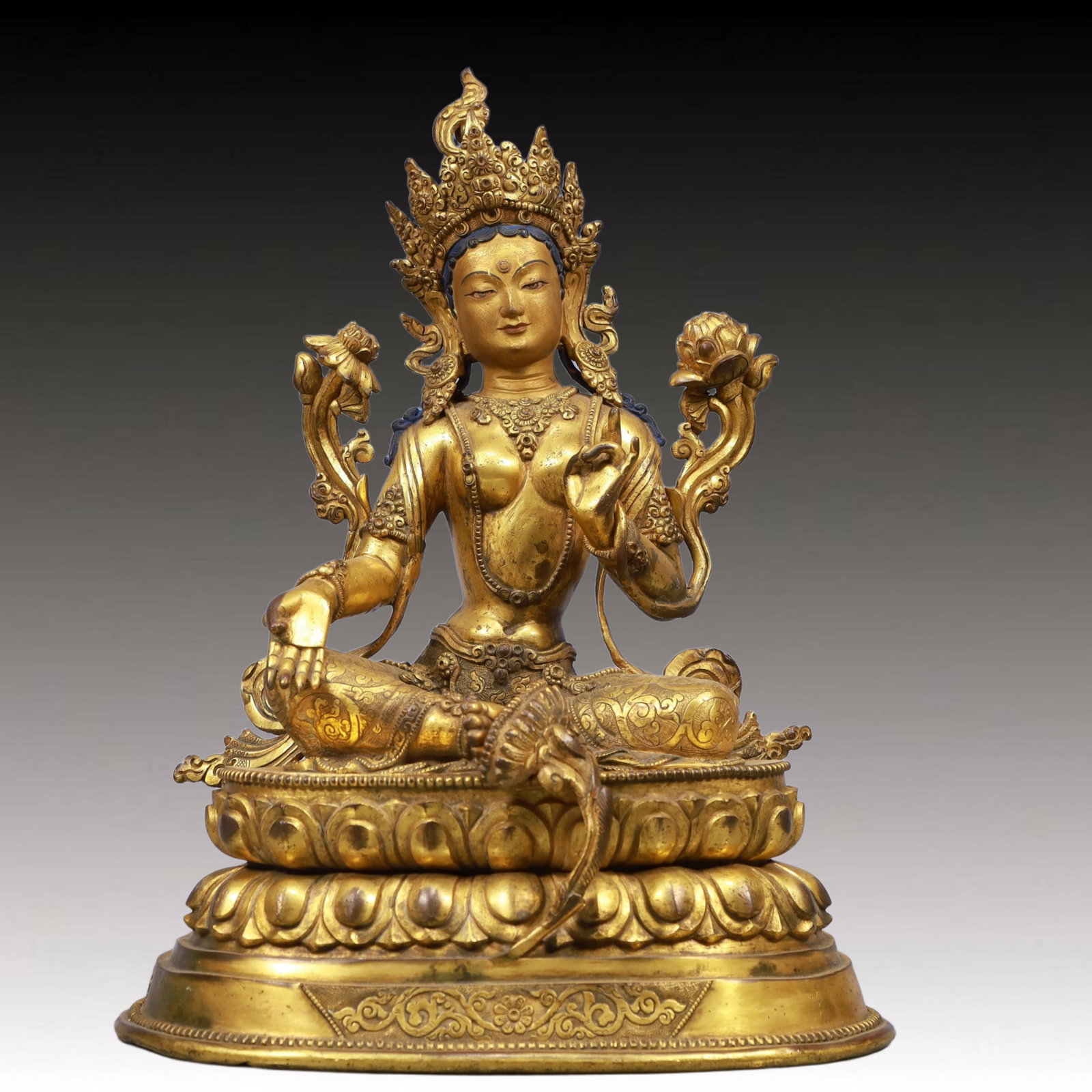 A Solemn Gilt Bronze Statue of Tara: A Solemn Gilt Bronze Statue of Tara, Ming Dynasty, China, Size:10.6inx7.5inx14.8in, Weight:6550g 铜鎏金度母像,中国明代,尺寸:10.6