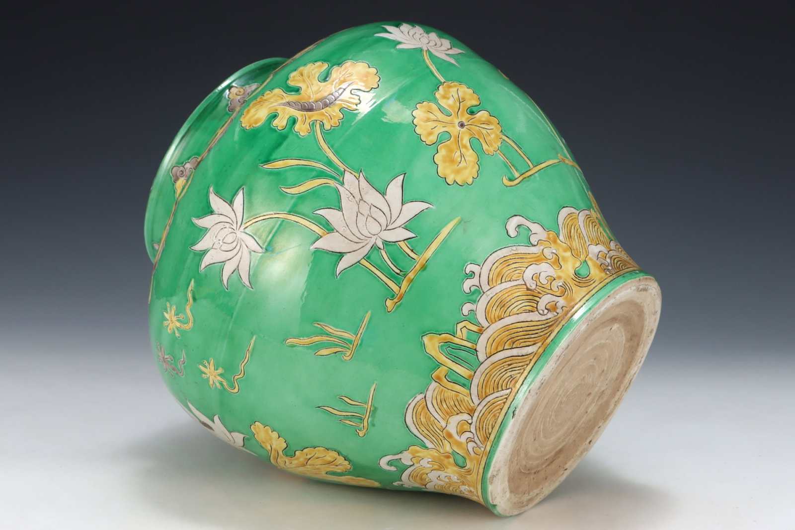 A Rare Biscuit Lotus Pattern Jar - 7