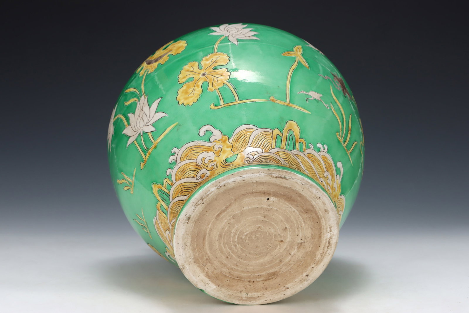 A Rare Biscuit Lotus Pattern Jar - 8
