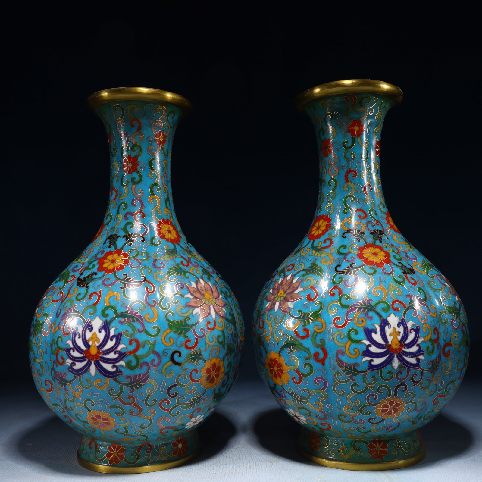 A Pair of Exquisite Cloisonne Lotus Pattern Vase: A Pair of Exquisite Cloisonne Lotus Pattern Vase,Qing Dynasty,China,Qianlong Four-character Mark,Size:7.9inx13.8in,Weight:6400g