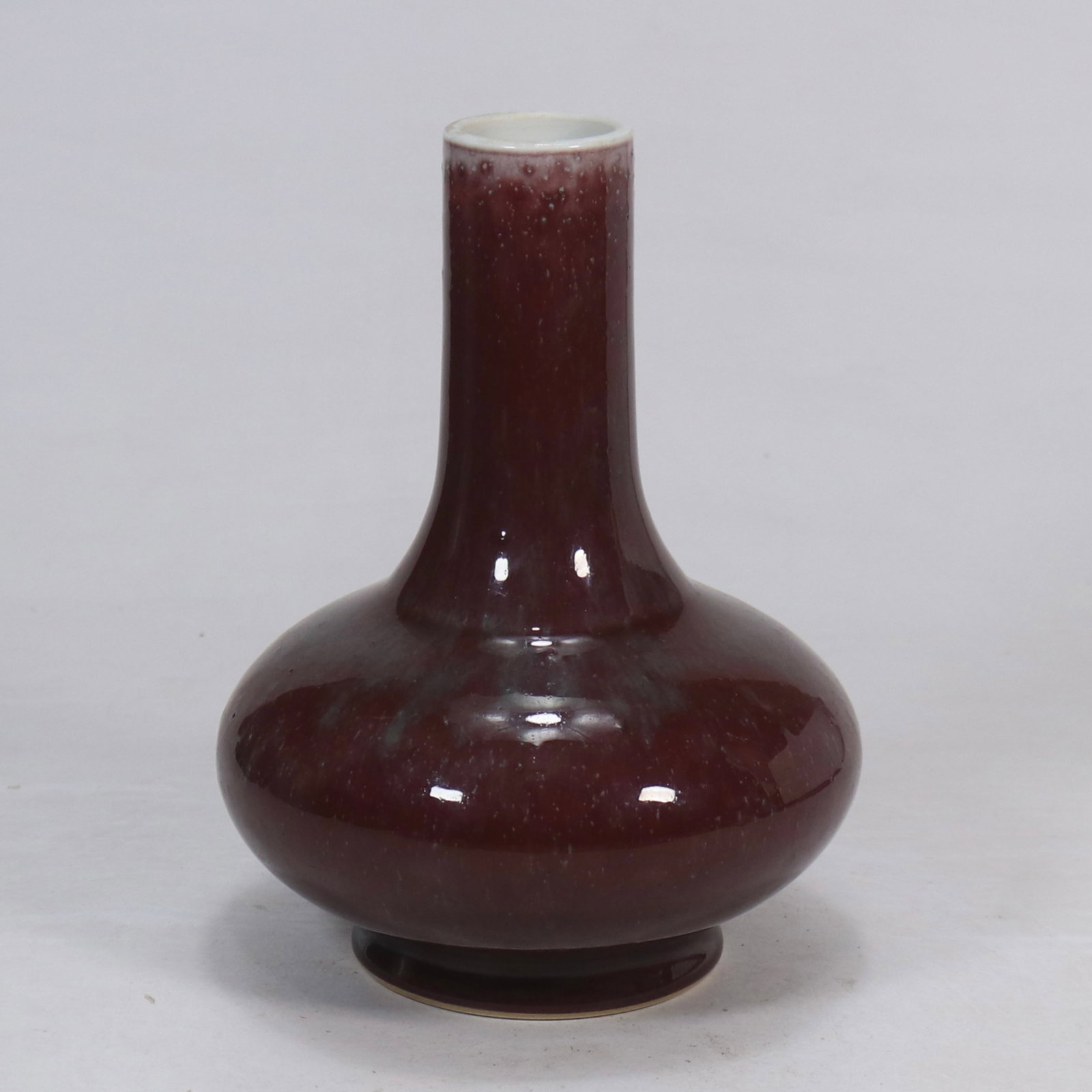 An Exquisite Red Glazed Vase - 9