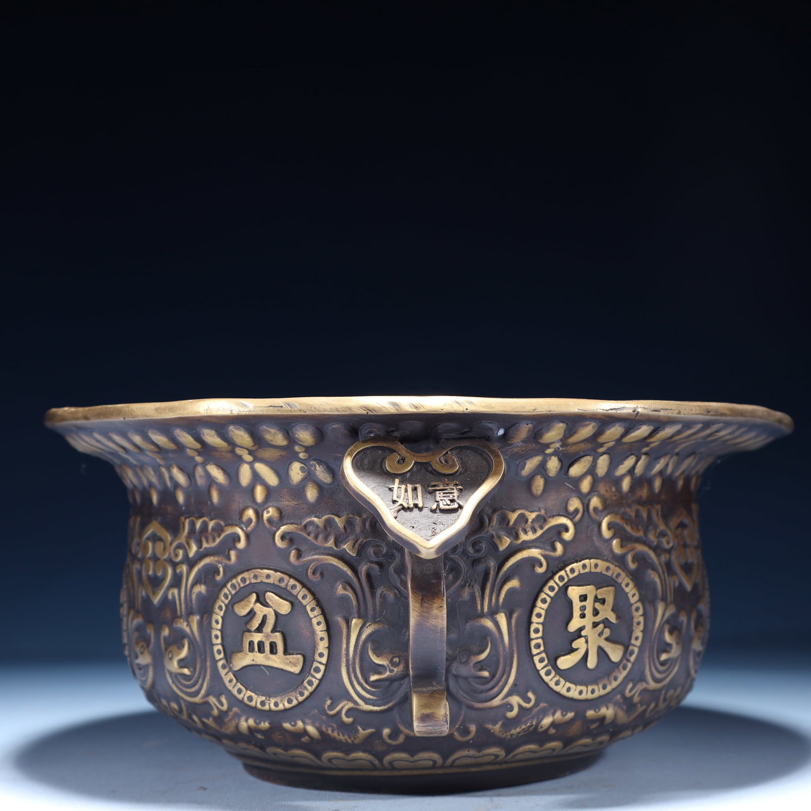 An Exquisite Bronze Lotus Pattern Double-Ears Basin - 5