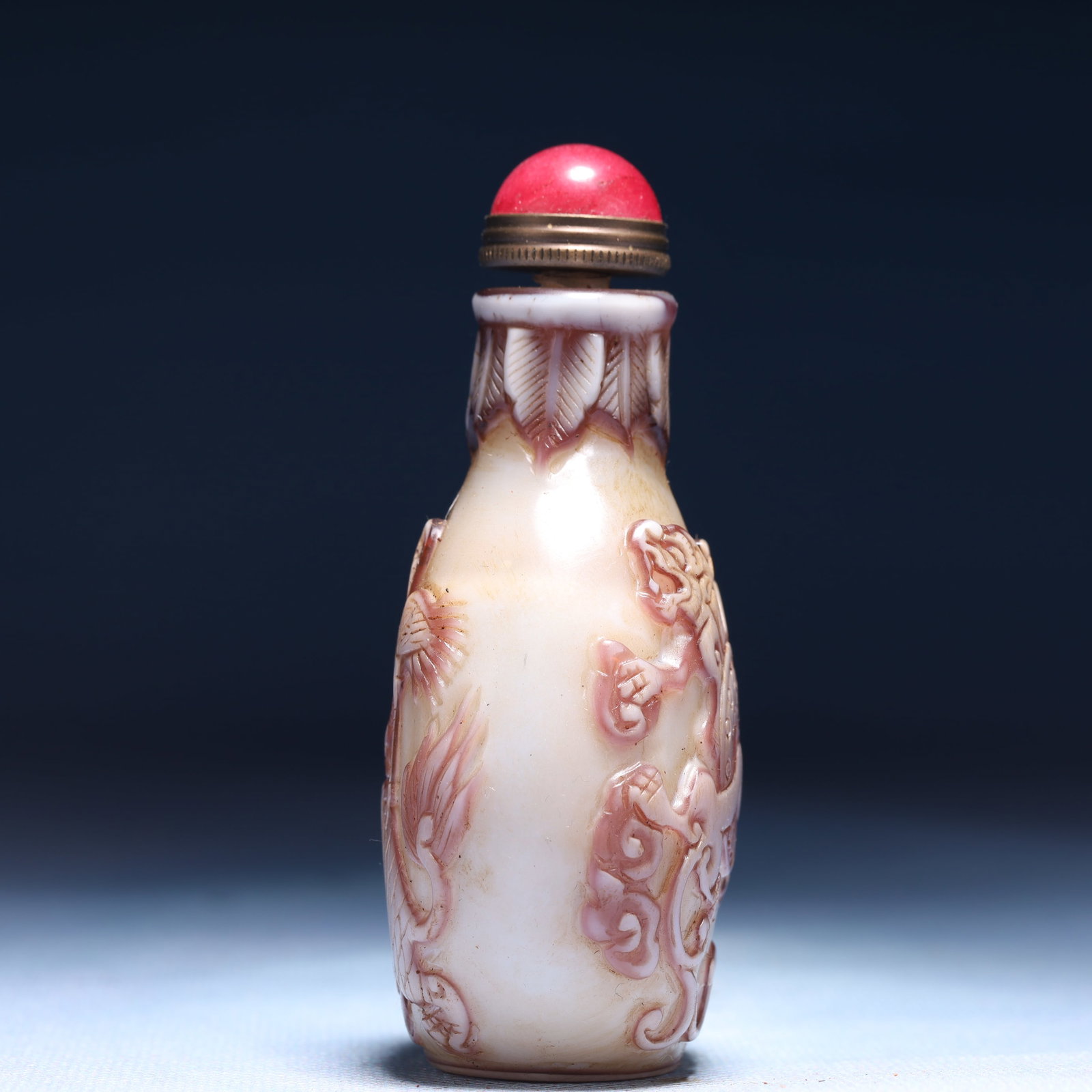 An Exquisite Glass Auspicious Beast Pattern Snuff Bottle - 6