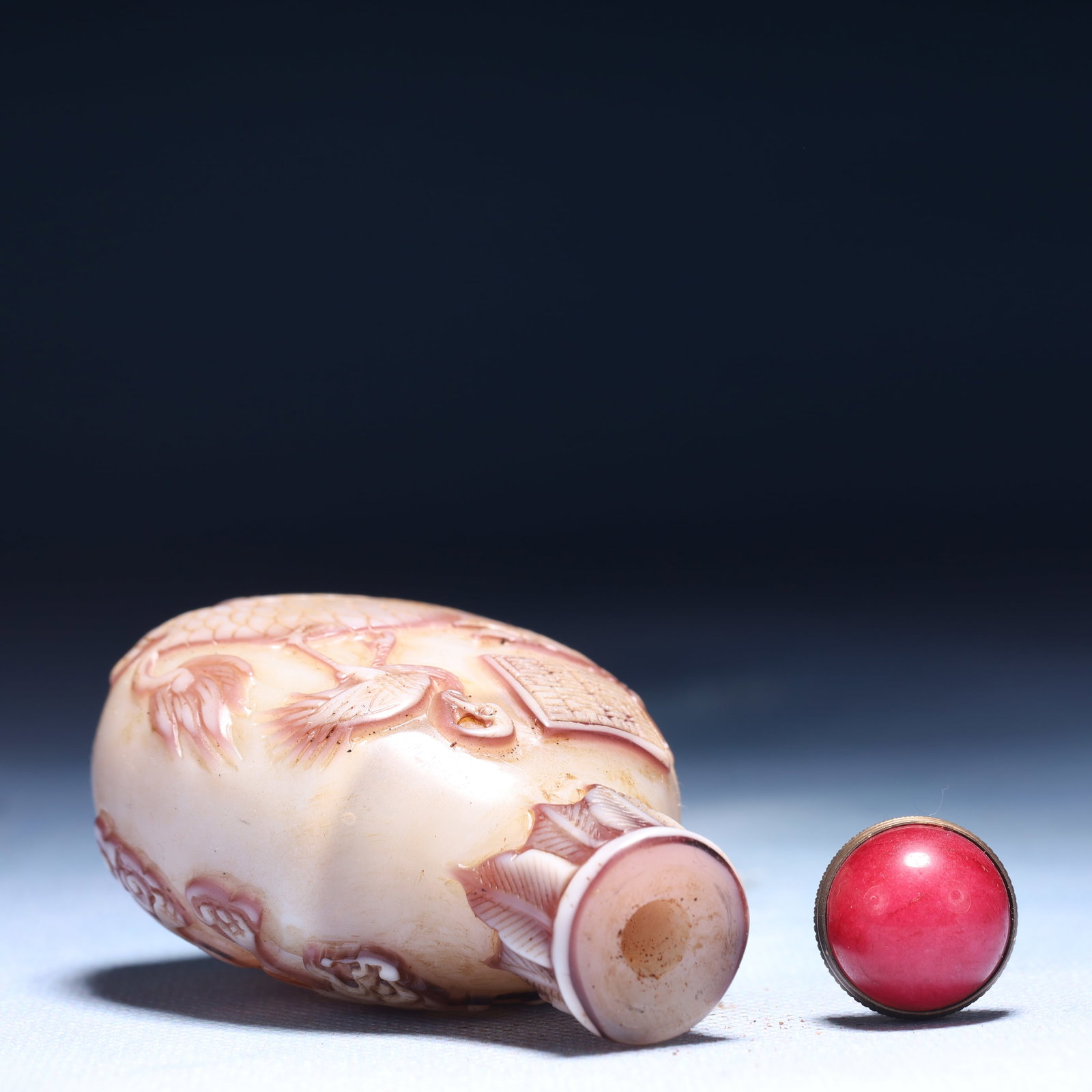 An Exquisite Glass Auspicious Beast Pattern Snuff Bottle - 7