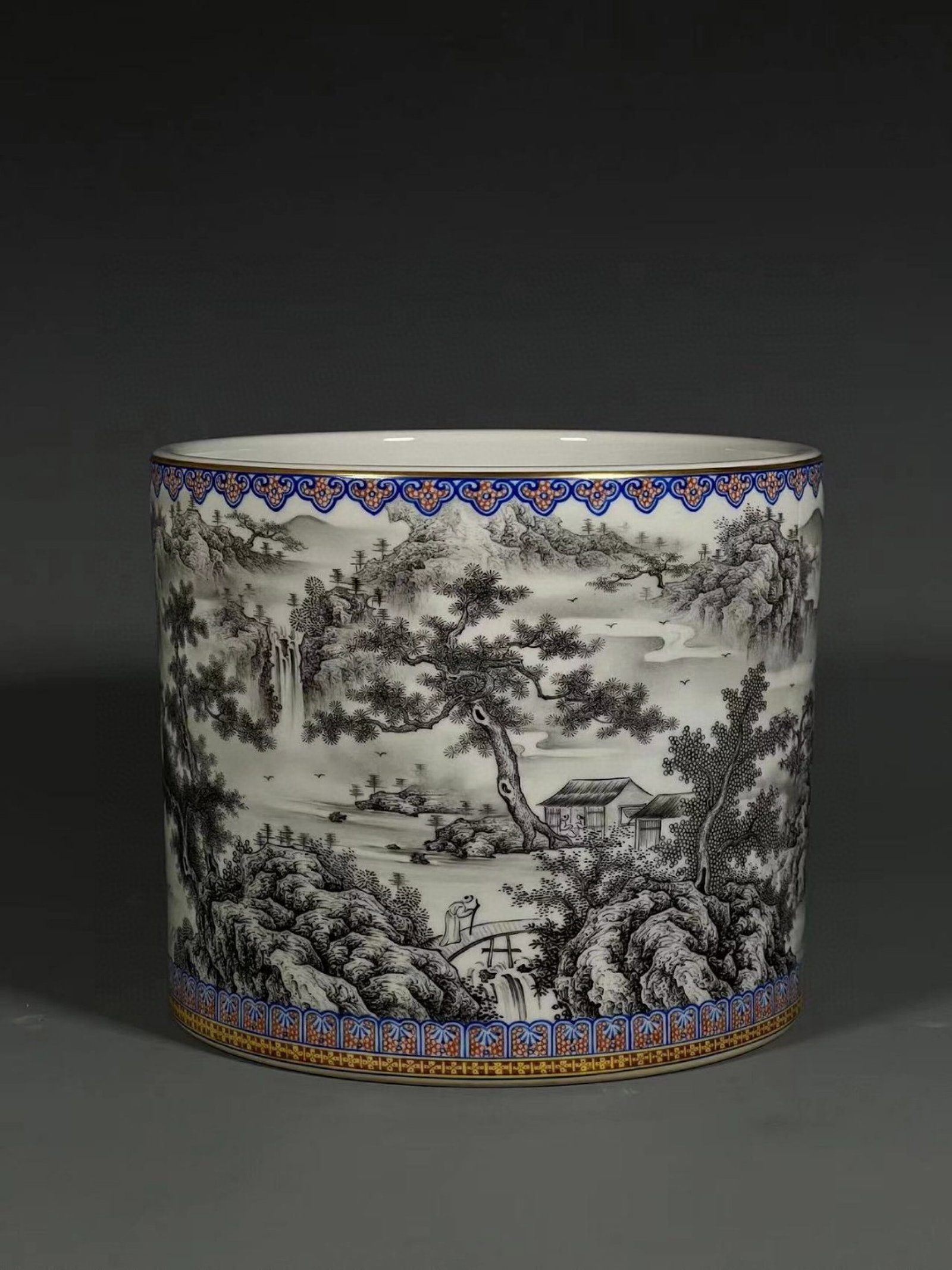 An Exquisite Ink Color Landscape Pattern Brush Pot,with poem: An Exquisite Ink Color Landscape Pattern Brush Pot,with poem,Qing Dynasty,China,Yongzheng Six-character Mark,Size:6.5inx7.6in 墨彩山水纹笔筒，带&#