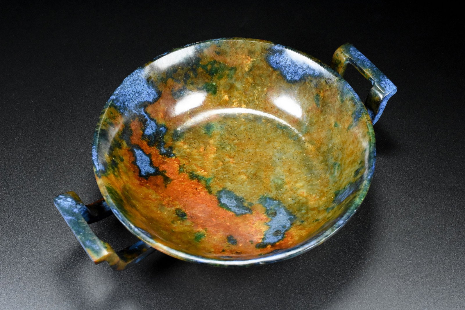 An Exquisite White Jade Double-Ears Plate,with Inscription (1 of 8)