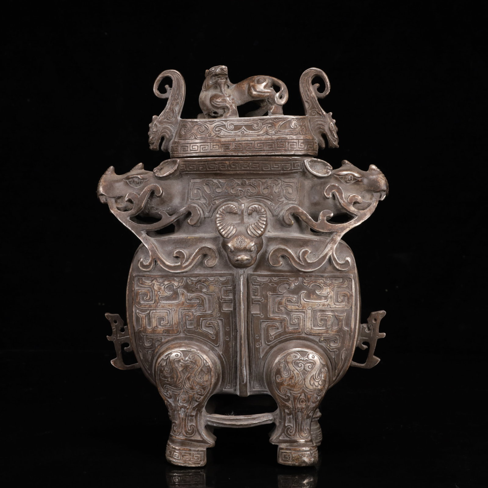 An Exquisite Silver-Plated Bronze Animal Pattern Four legs Vase: An Exquisite Silver-Plated Bronze Animal Pattern Four legs Vase,Qing Dynasty,China,Size:7.1inx2inx10.2in,Weight:1700g