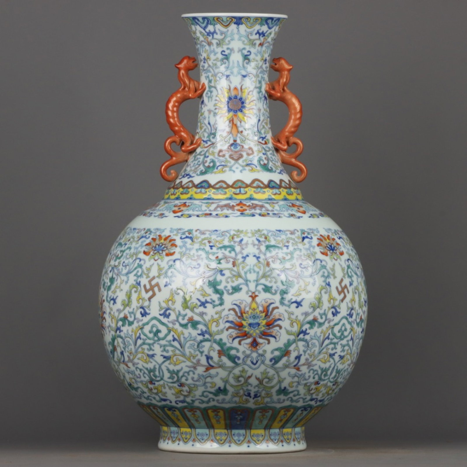 A Huge Doucai Lotus Pattern Double-Ears Vase: A Huge Doucai Lotus Pattern Double-Ears Vase,Qing Dynasty,China,Qianlong Six-character Mark,Size:20.9inx12.2in 斗彩缠枝莲纹双耳瓶,中国