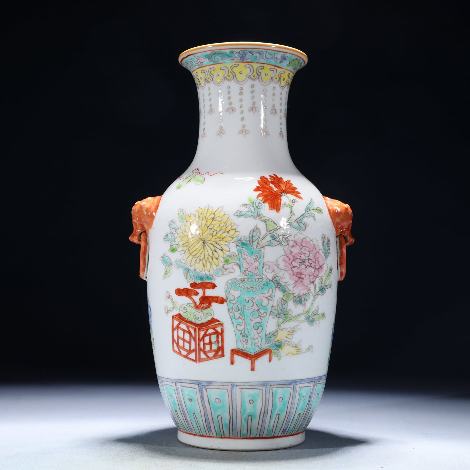 An Exquisite Famille-Rose Flower Pattern Beast-Ears Vase: An Exquisite Famille-Rose Flower Pattern Beast-Ears Vase,Qing Dynasty,China,Tongzhi Four-character Mark,Size:5.9inx10.6in,Weight:1050g 粉彩花卉纹兽耳瓶,