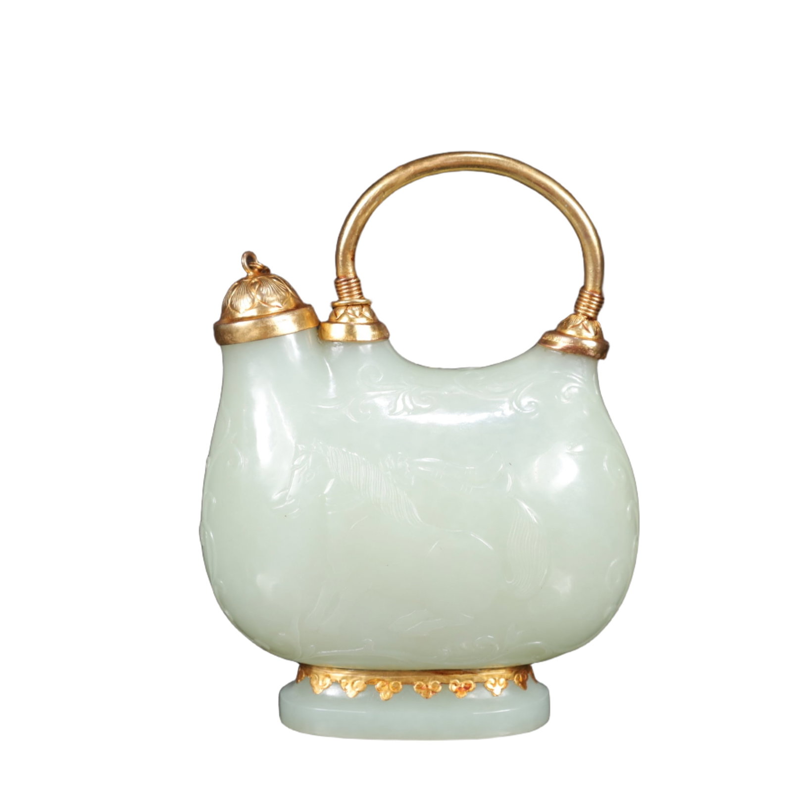 An Exquisite White Jade Cover with Gold Horse Pattern Ewer: An Exquisite White Jade Cover with Gold Horse Pattern Ewer,Qing Dynasty,China,Qianlong Four-character Mark,Size:(Vase)3.9inx2inx5.1in,(Box)7.5inx5.1in,Weight:300g