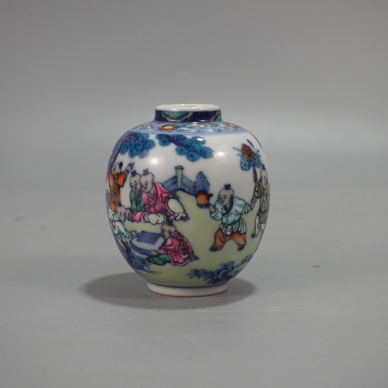 An Exquisite Doucai Figure Pattern Jar - 3