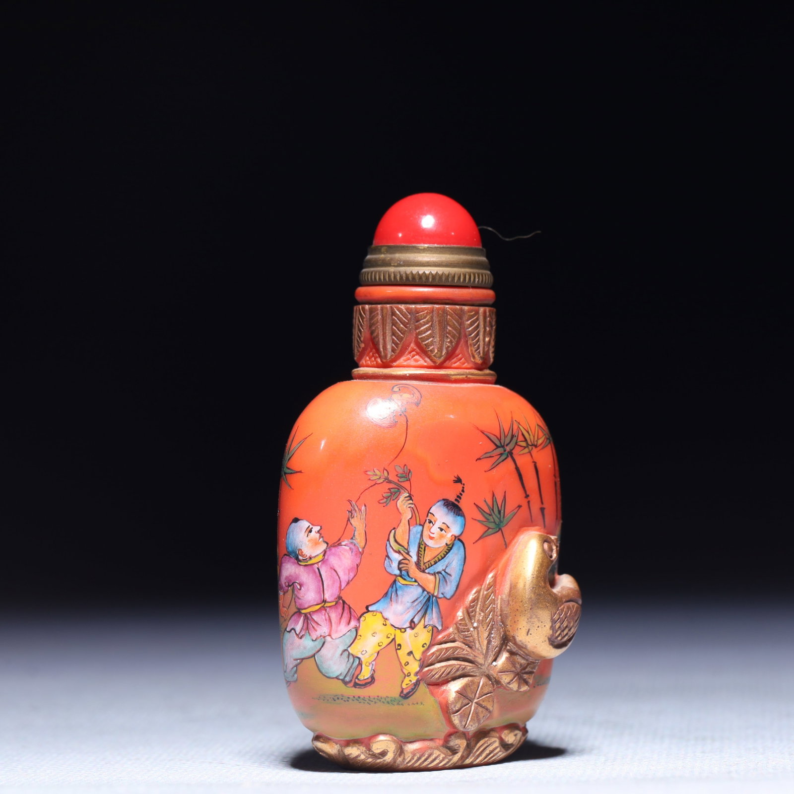 An Exquisite Glass Figure Pattern Snuff Bottle - 4