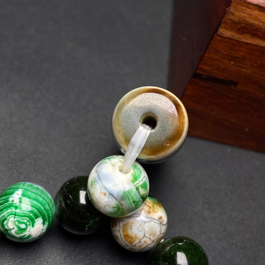 A Precious Agate Bracelets - 9