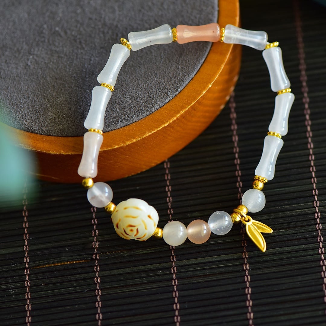 An Exquisite White Jade Bracelet - 3