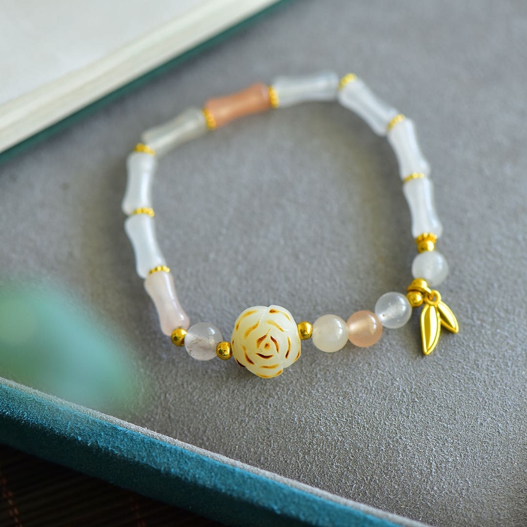 An Exquisite White Jade Bracelet - 4