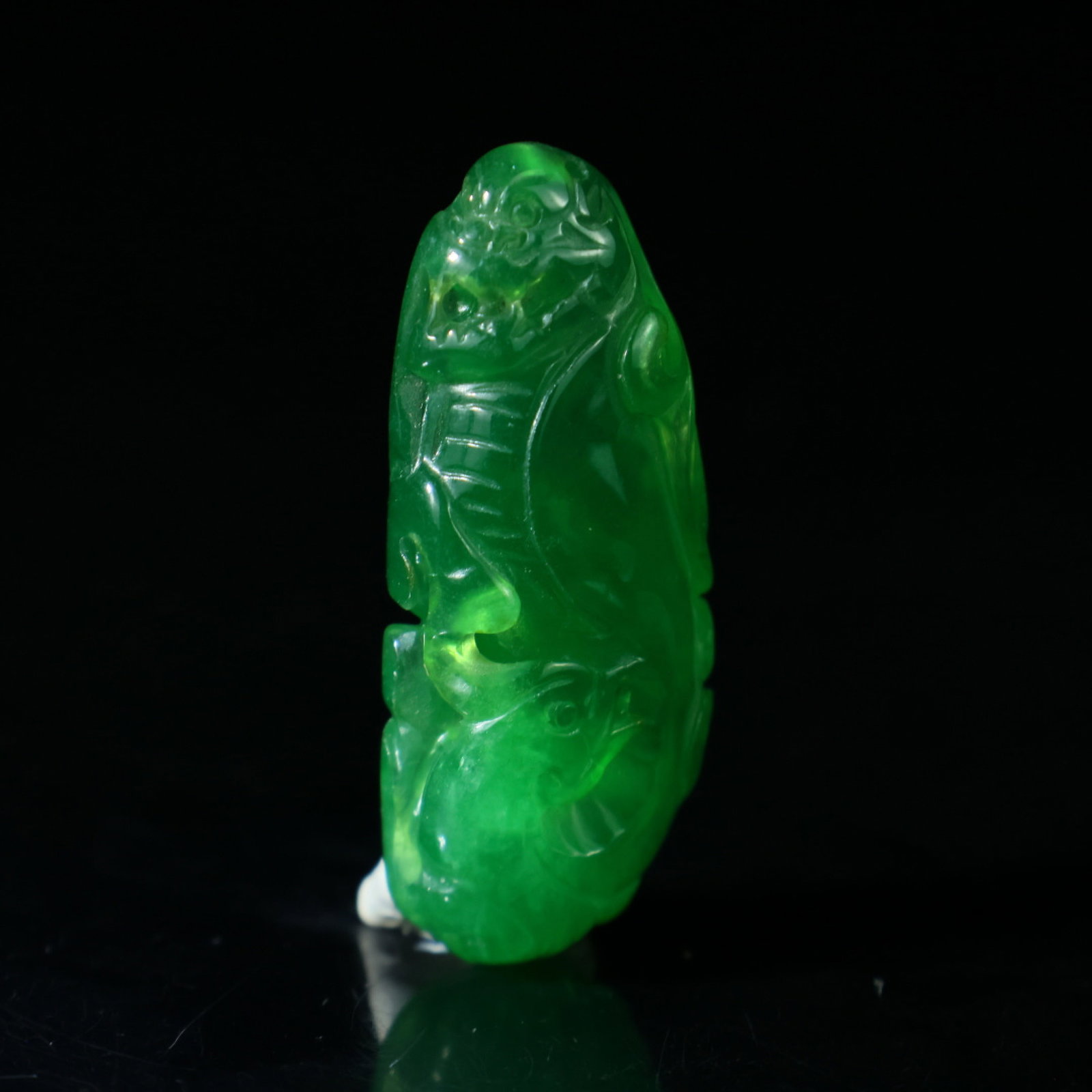 An Exquisite Pendant: An Exquisite Pendant,Size:1.3inx0.9inx0.5in 一个精美的吊坠