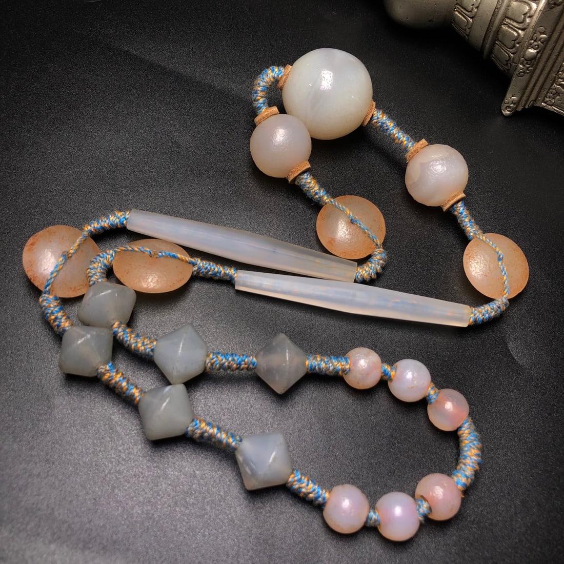 A Precious Agate Necklace - 3