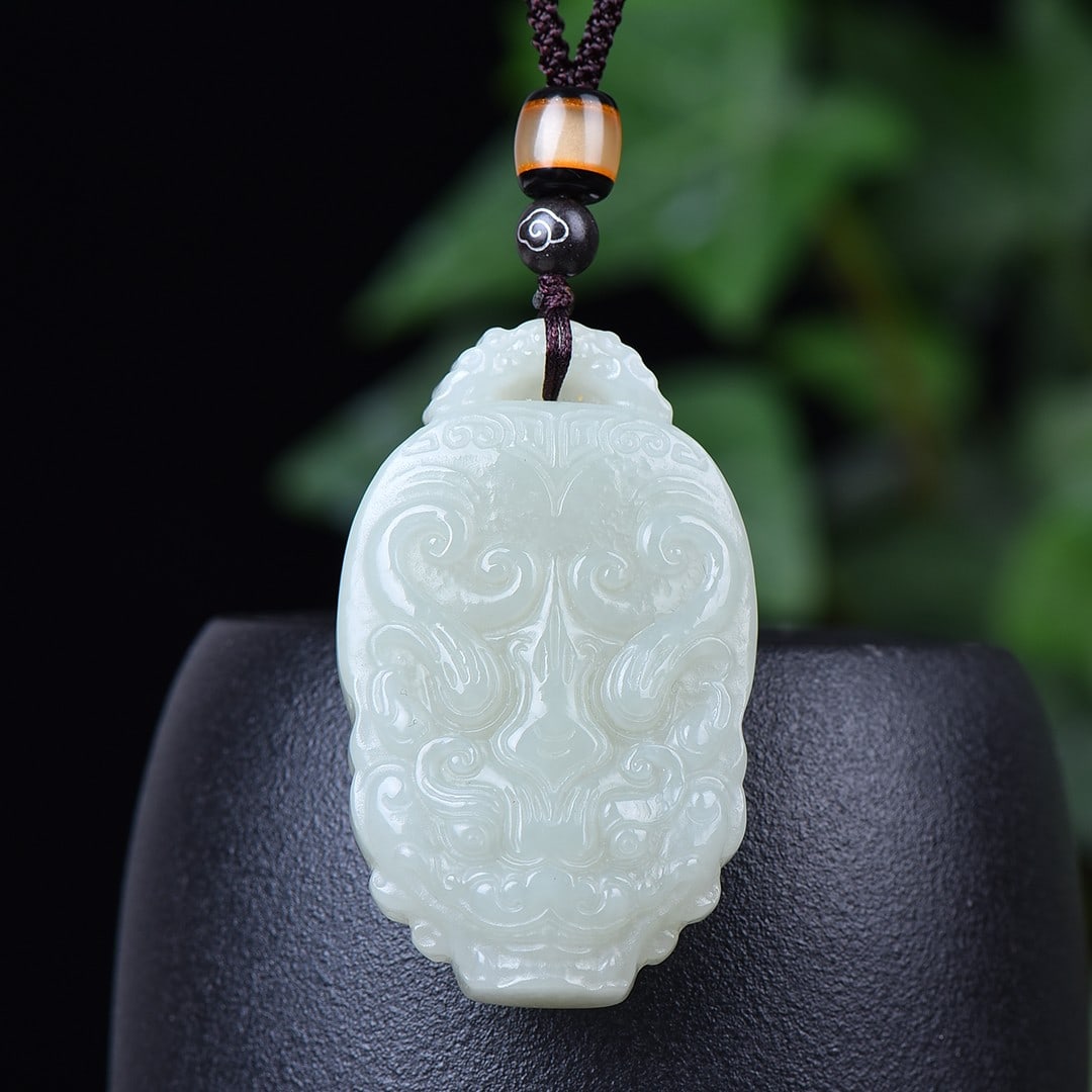 An Exquisite White Jade Beast-Face Pattern Pendant - 2