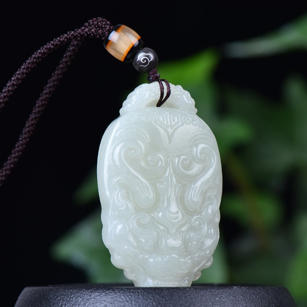 An Exquisite White Jade Beast-Face Pattern Pendant - 4