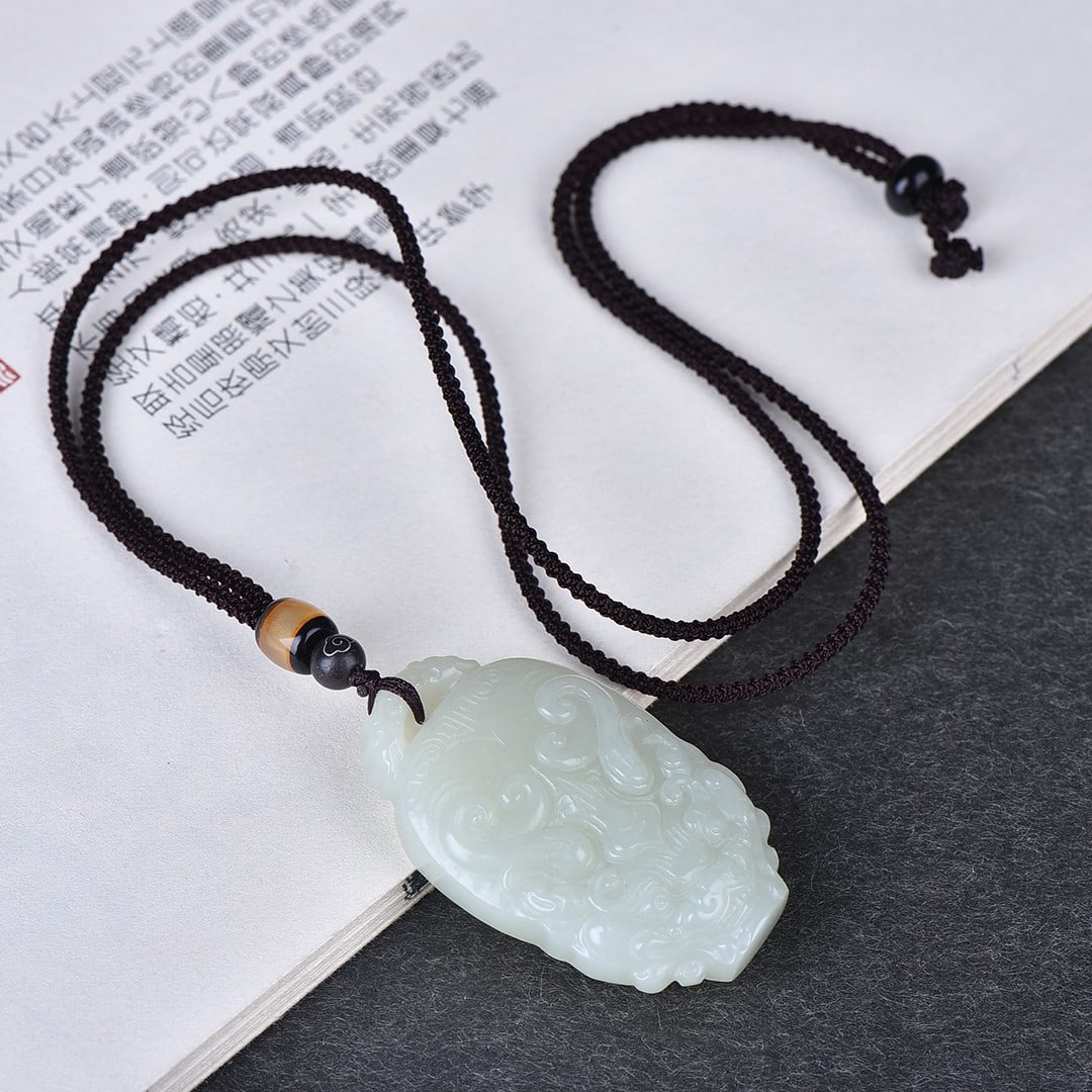 An Exquisite White Jade Beast-Face Pattern Pendant - 5