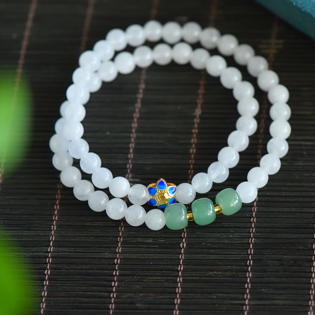 An Exquisite White Jade Bracelet - 3