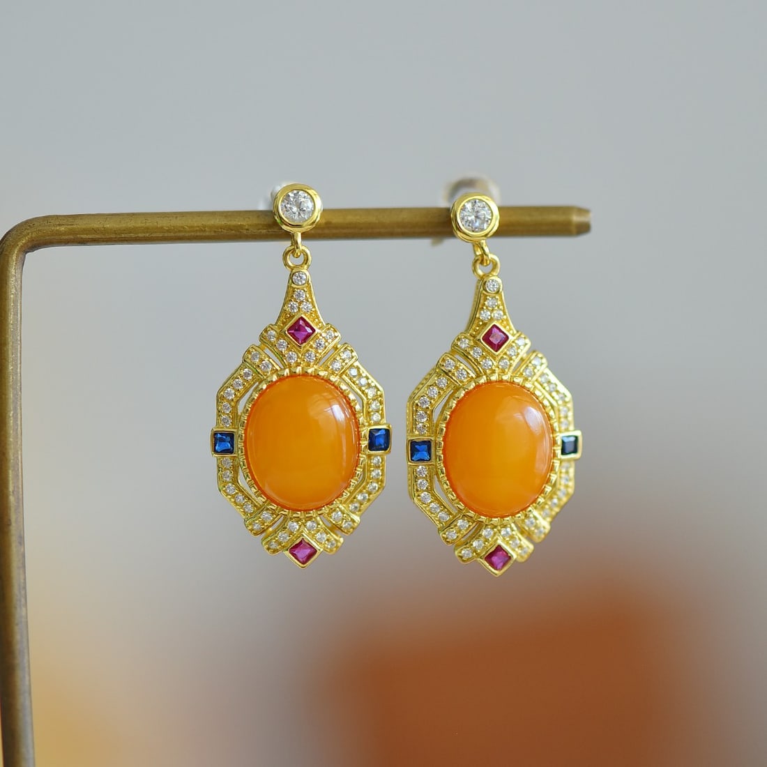 A Pair of Exquisite Sterling Silver-Gold Plated Inlaid Beeswax Earrings,Inlaid Diamond (1 of 5)