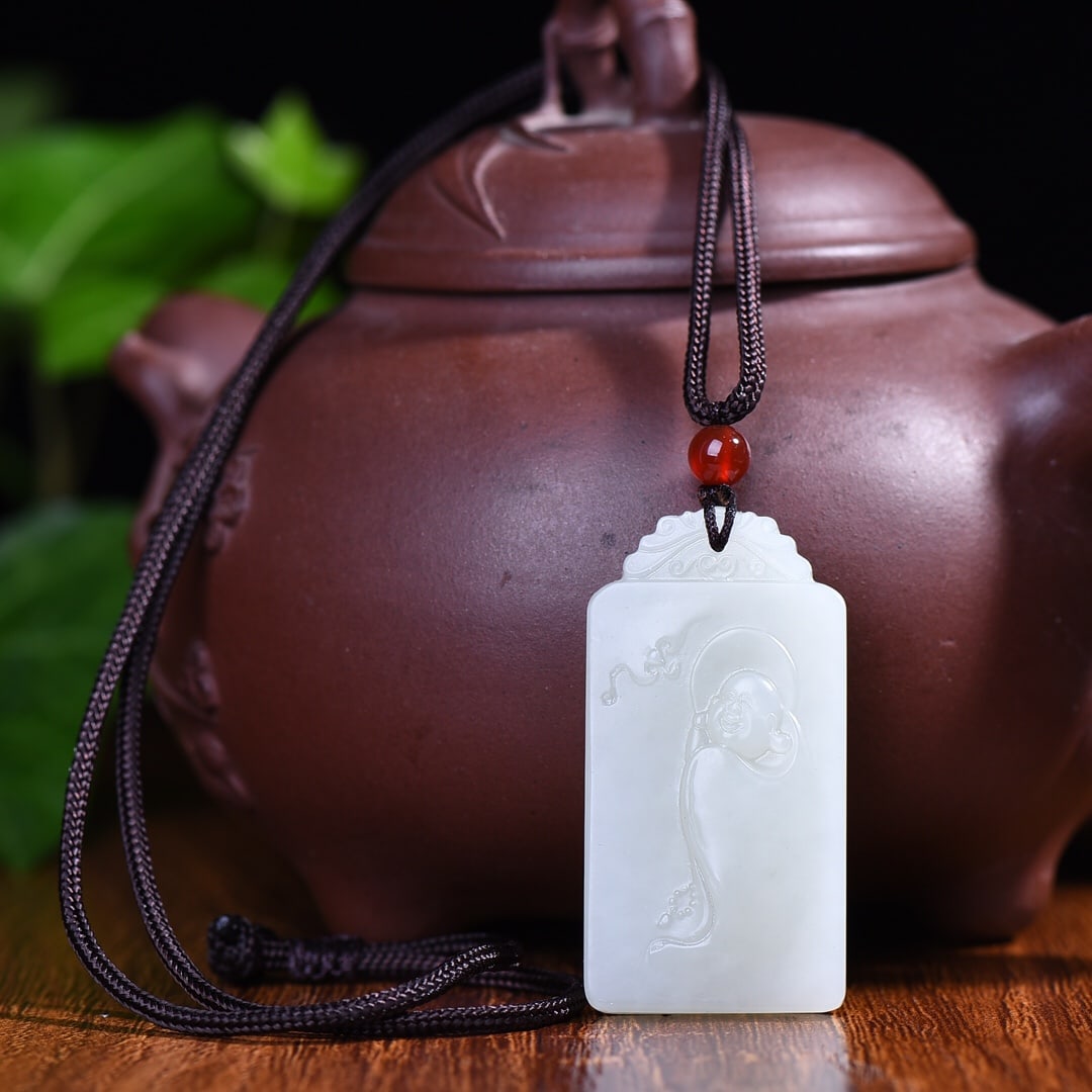An Exquisite White Jade Buddha Pattern Pendant - 4