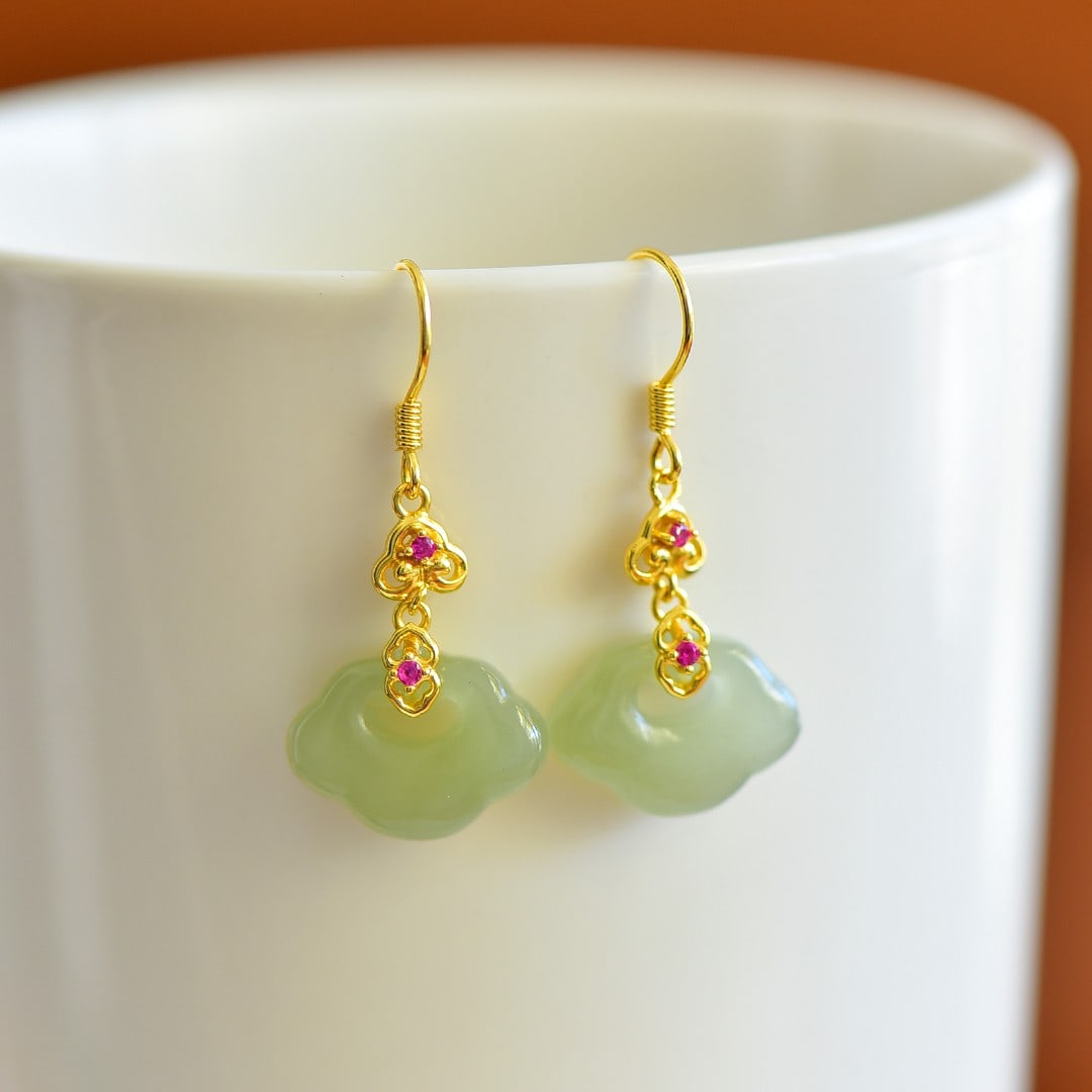 A Pair of Exquisite Sterling Silver-Gold Plated Inlaid White Jade Earrings: A Pair of Exquisite Sterling Silver-Gold Plated Inlaid White Jade Earrings,Size:0.5inx0.6in 一对纯银镀金镶白玉耳环