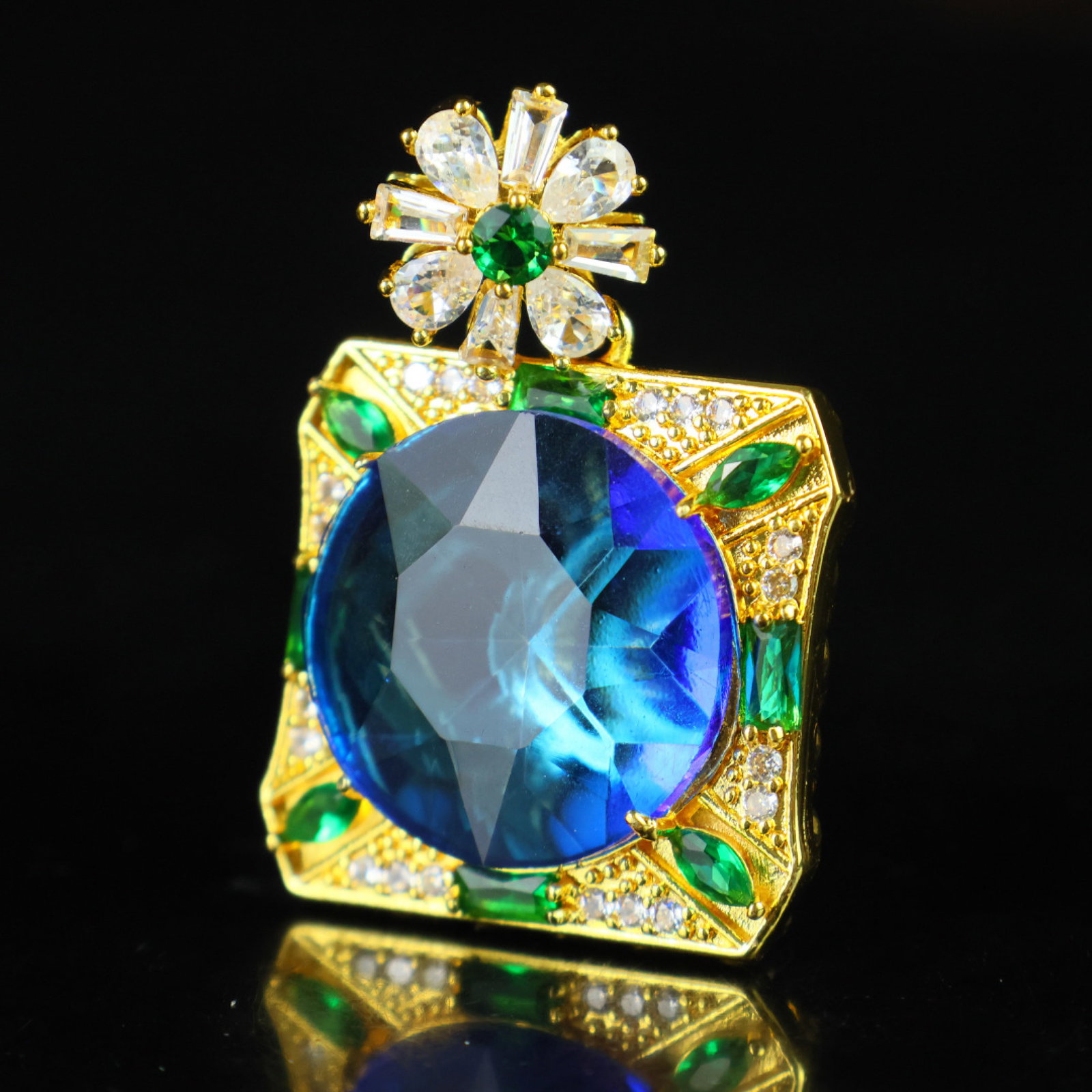 An Exquisite Pendant - 4