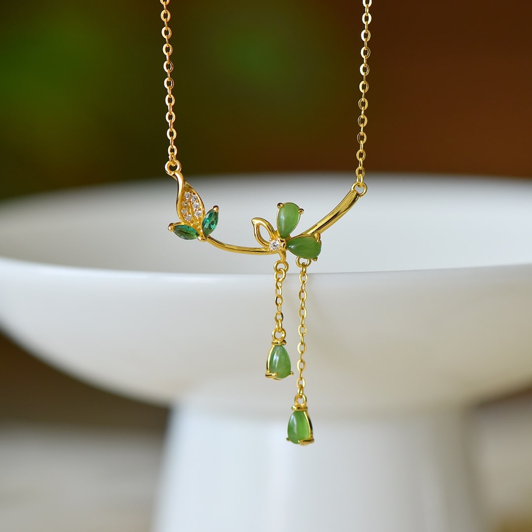An Exquisite Sterling Silver-Gold Plated Inlaid Jasper Pendant,Inlaid Diamond: An Exquisite Sterling Silver-Gold Plated Inlaid Jasper Pendant,Inlaid Diamond,Size:0.1inx0.2in 纯银镀金镶碧玉项链,嵌钻石