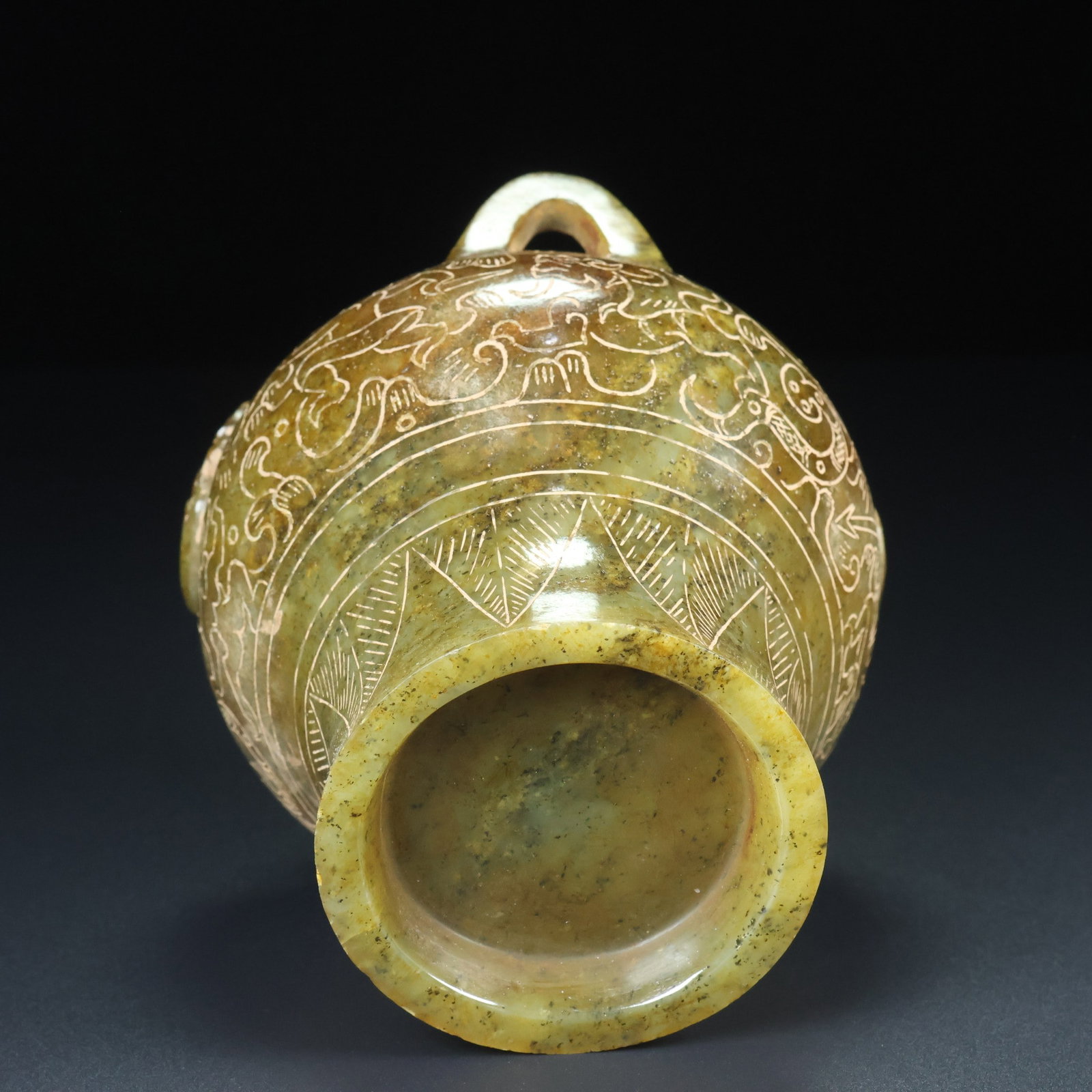A Exquisite Hotan Jade Dragon Pattern Jar - 3