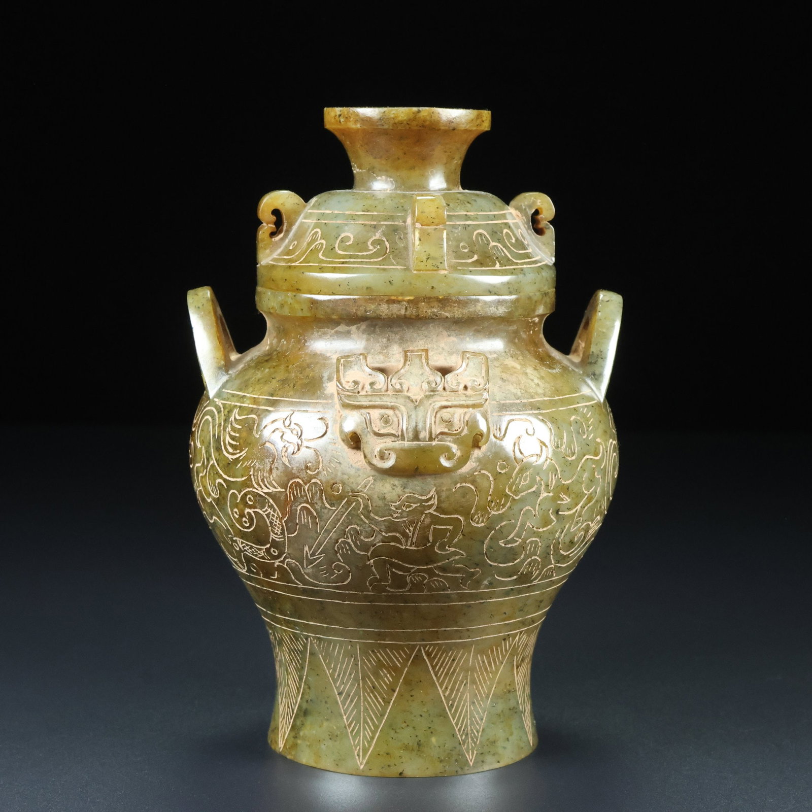 A Exquisite Hotan Jade Dragon Pattern Jar - 4